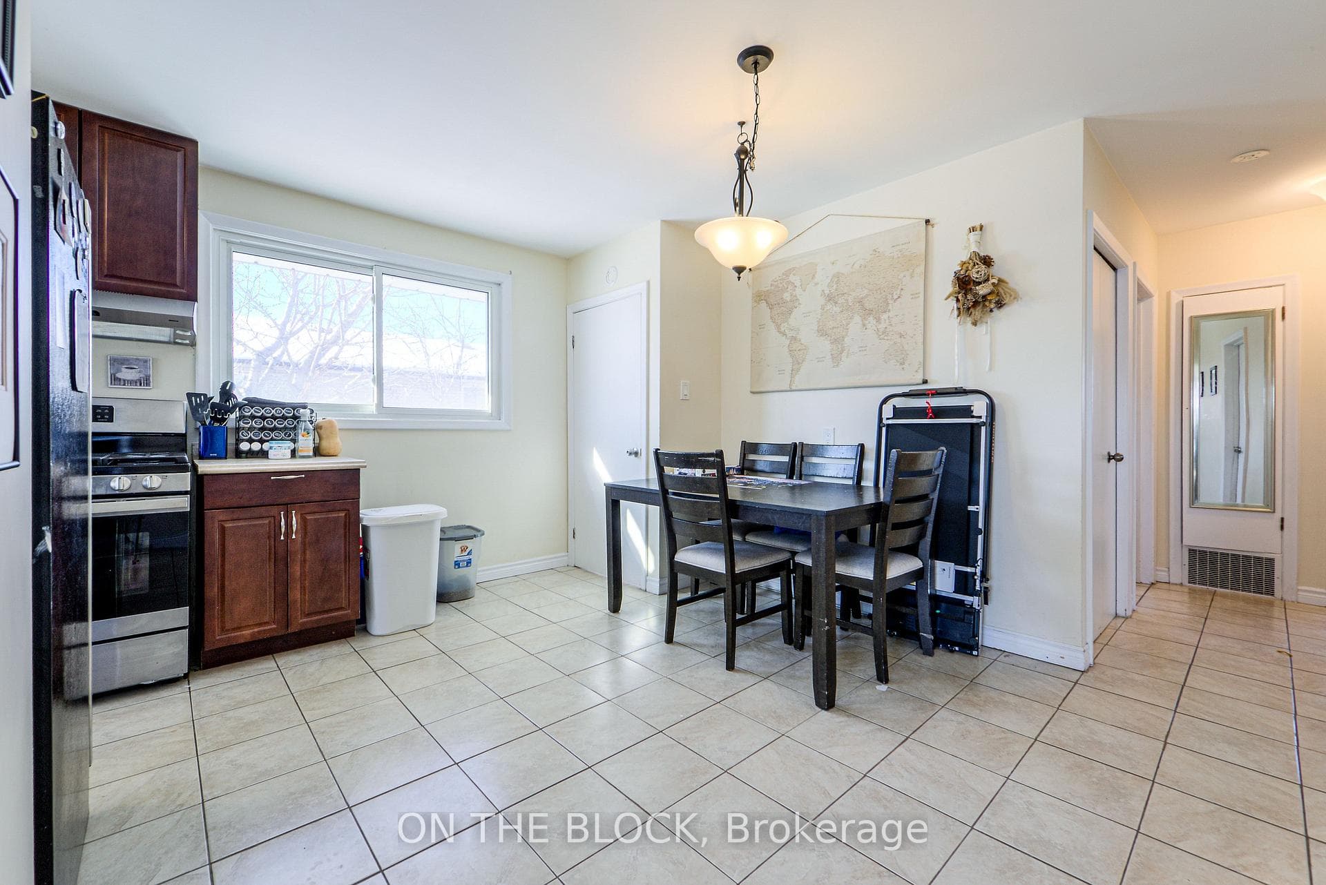 151 Nugent Drive Unit Upper photo 6