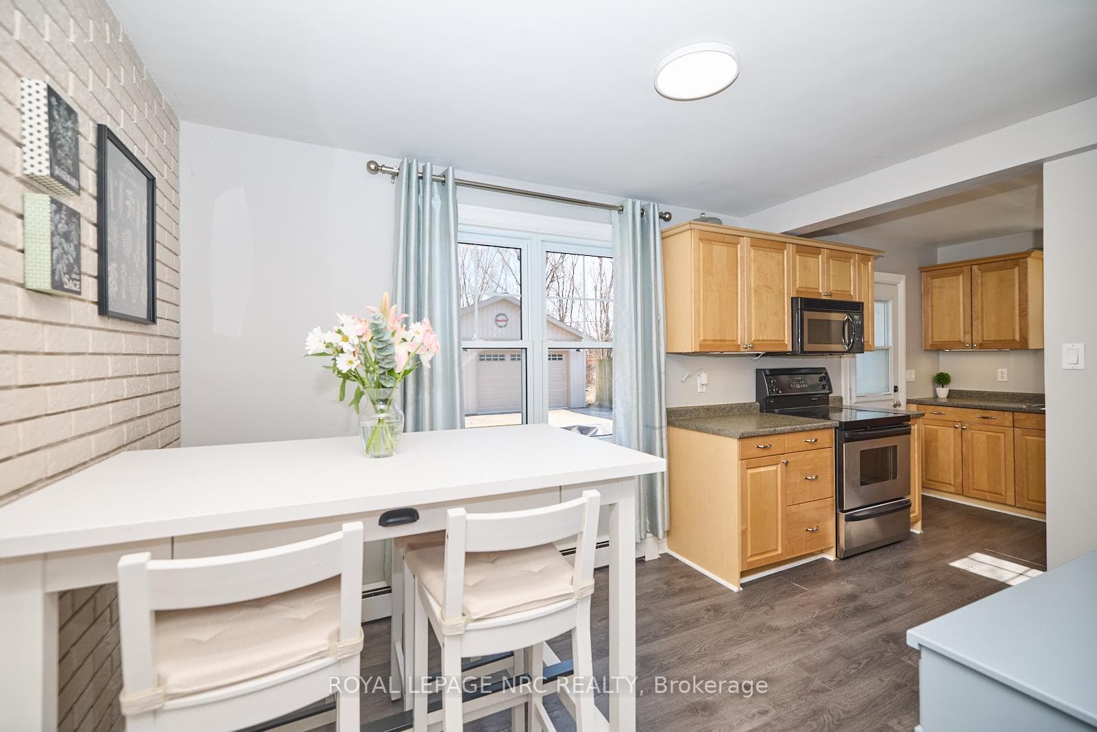 96 Wilton Avenue photo 11