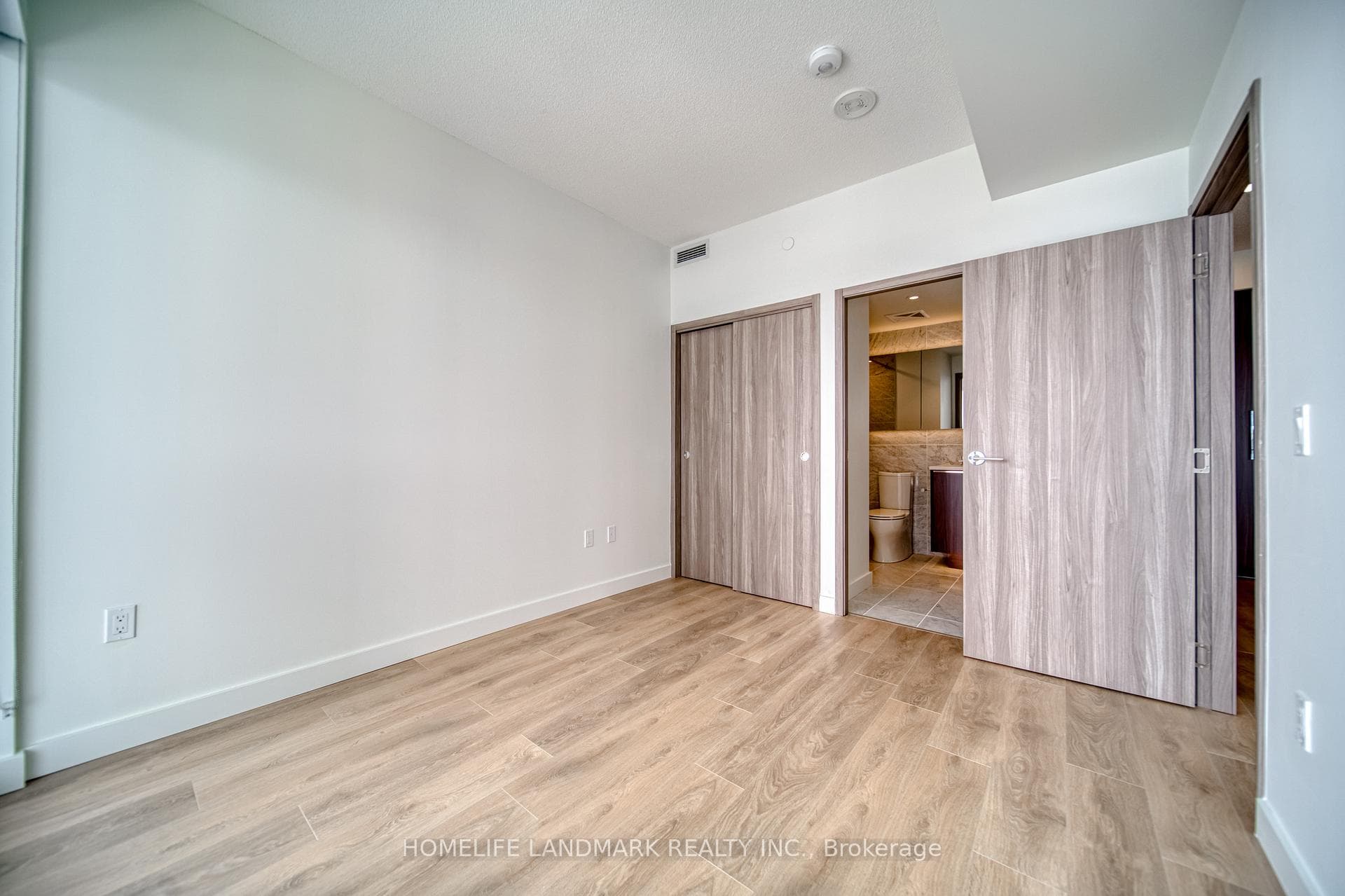 85 Mcmahon Drive Unit 2809 photo 15