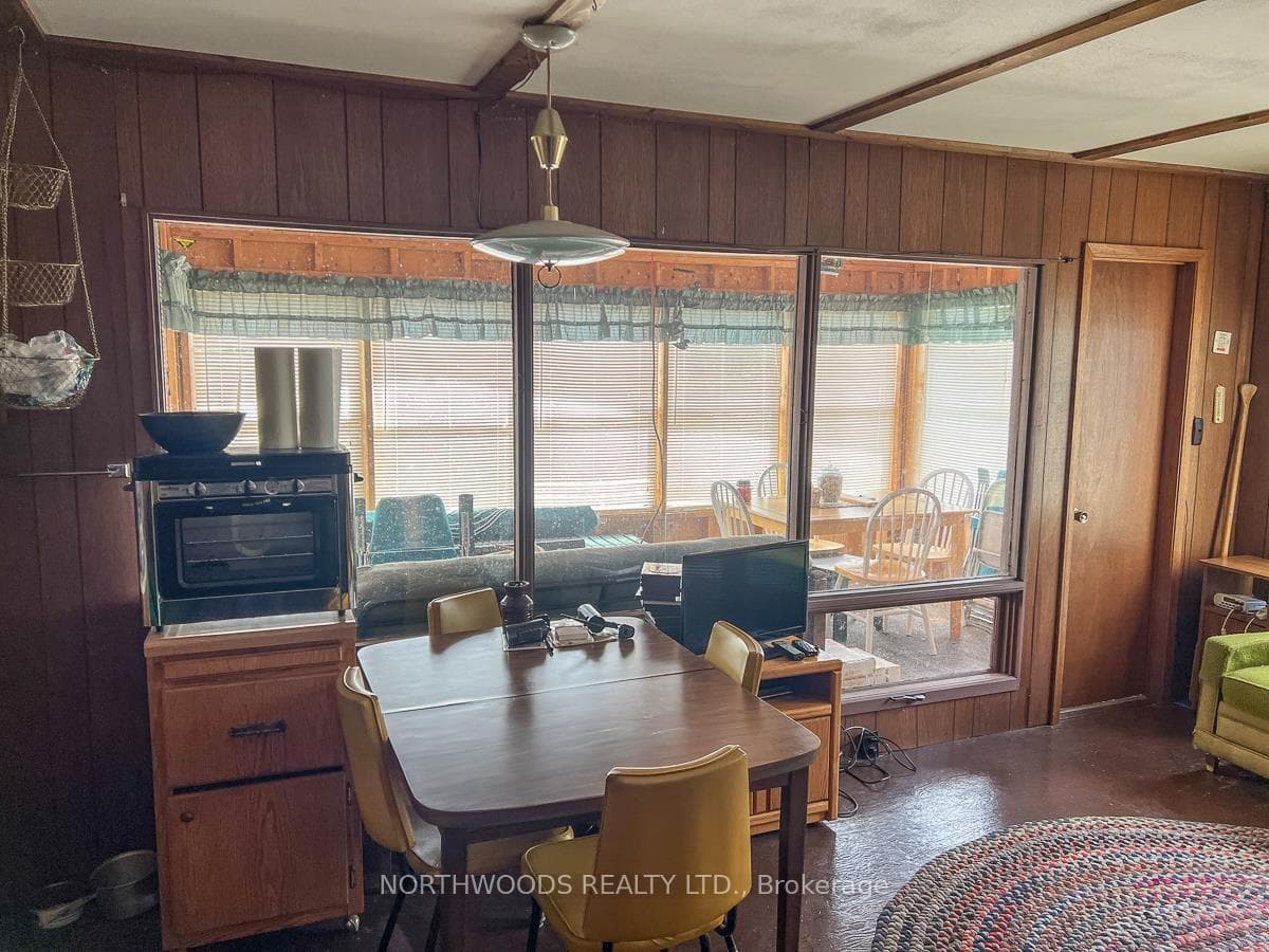 Island G2261 photo 29