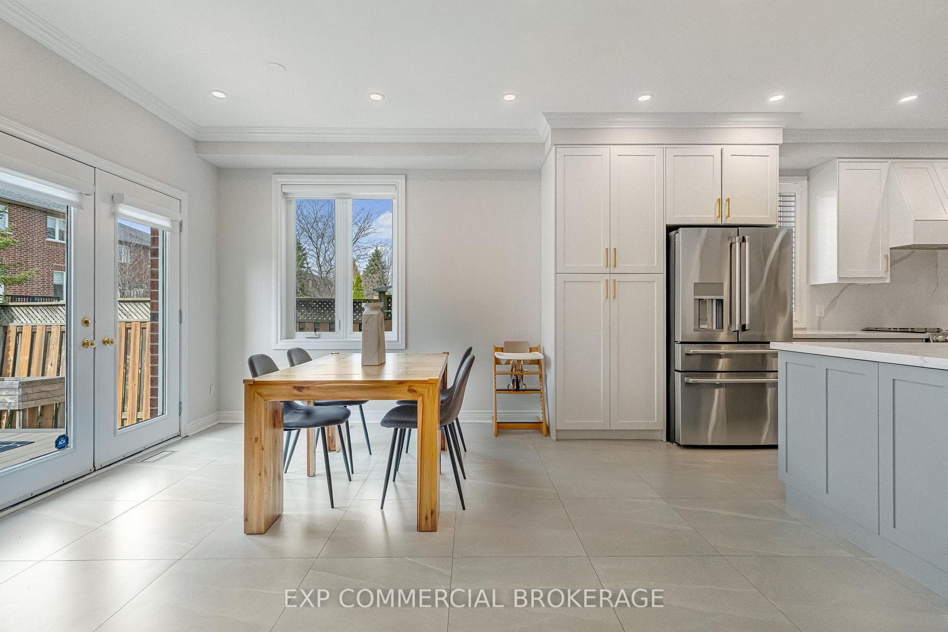 2264 Highcroft Road photo 17