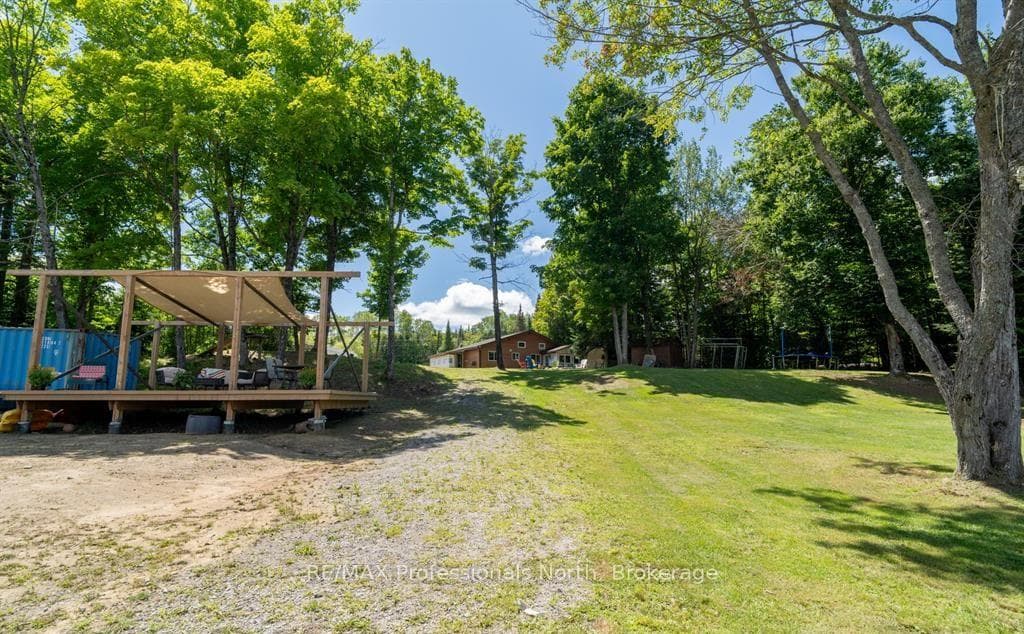 899 KATRINE Road photo 40