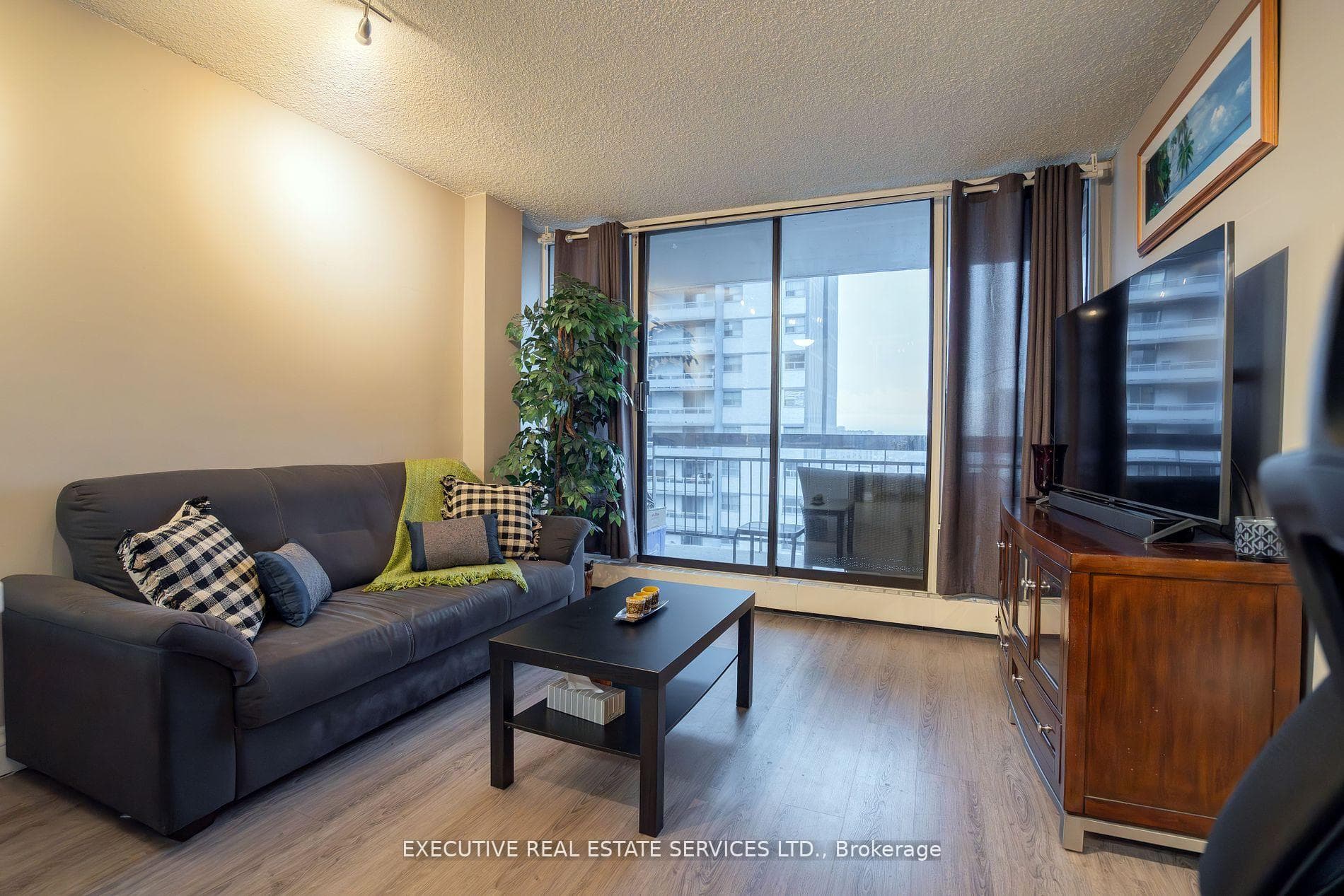 150 Charlton Avenue Unit 1403 photo 12