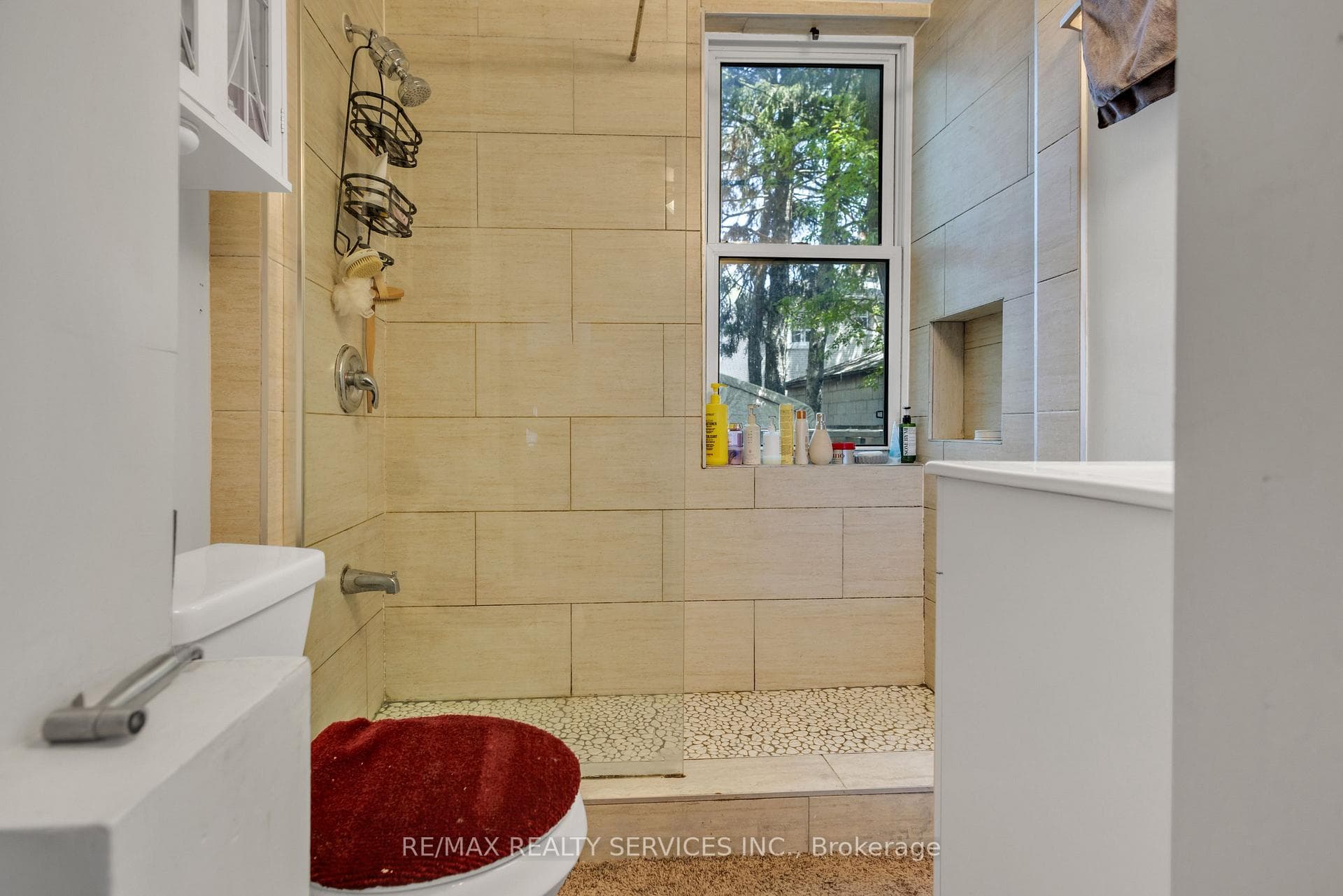 827 Craven Road photo 9