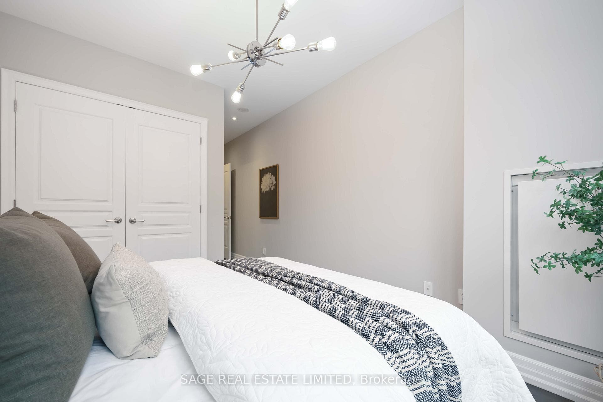 20 Burkebrook Place Unit 212 photo 33