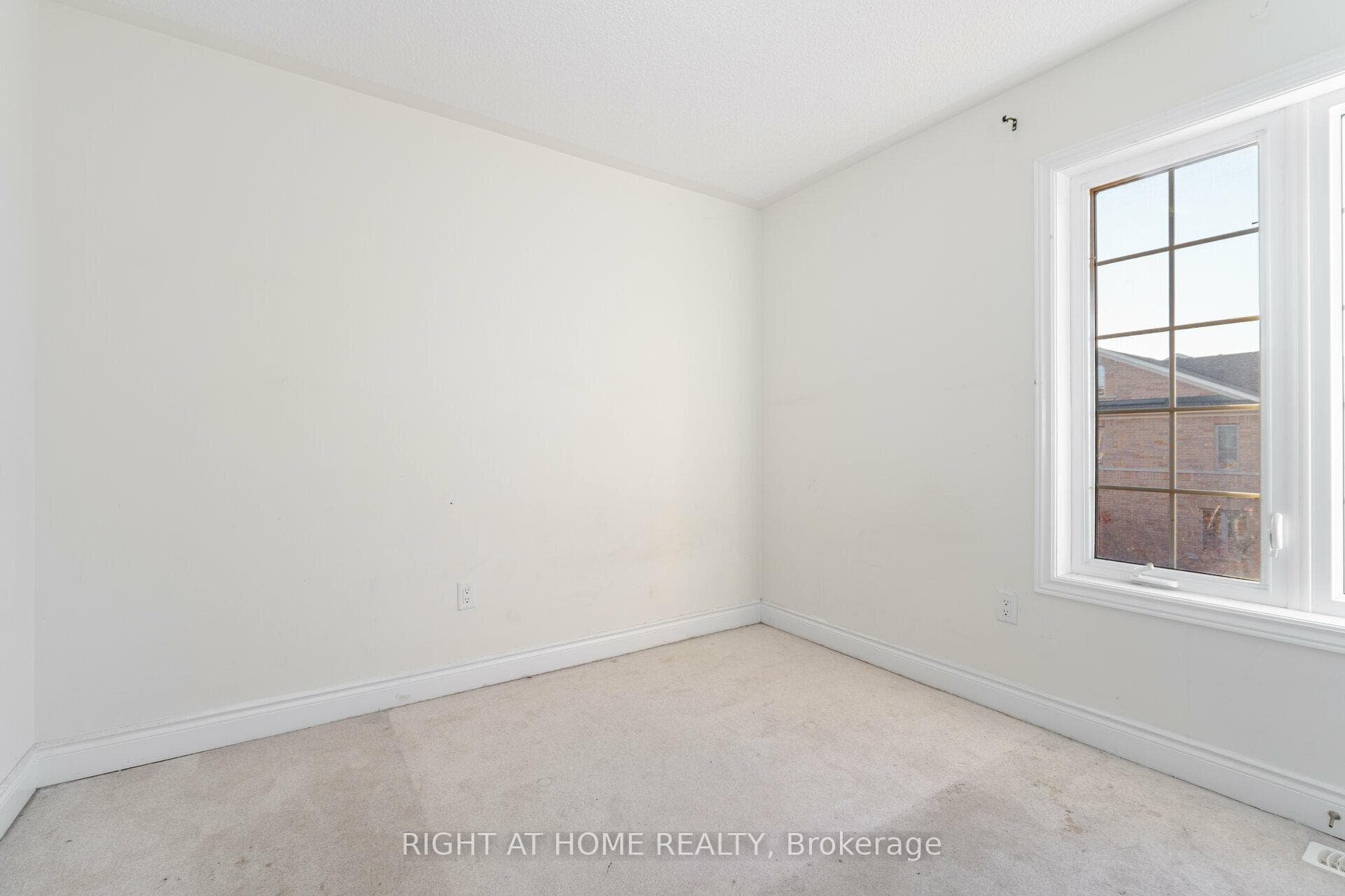 7160 Triumph Lane photo 22