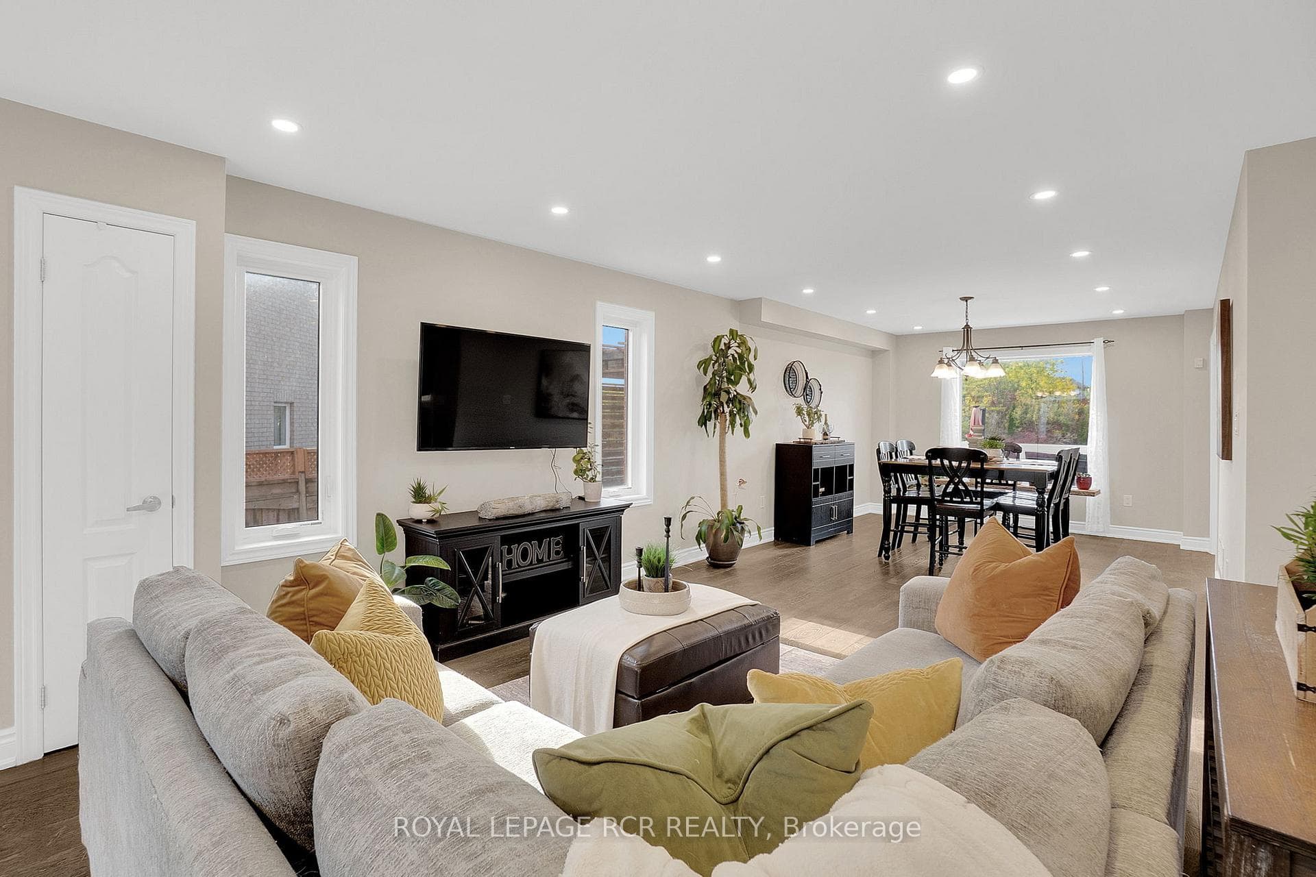 15 Jack Kenny Court photo 5