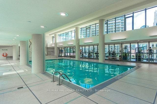 215 Fort York Boulevard Unit 3808 photo 13