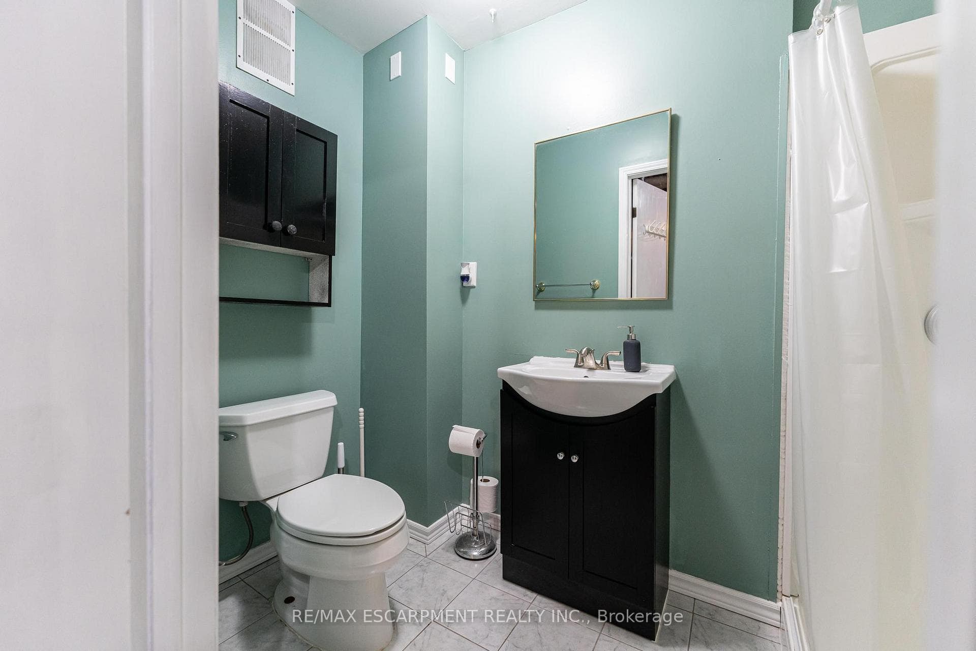 248 Guildwood Drive photo 28