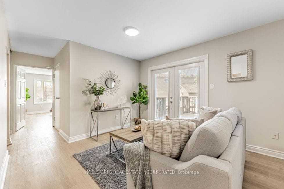 1427 Birchcliffe Court photo 5