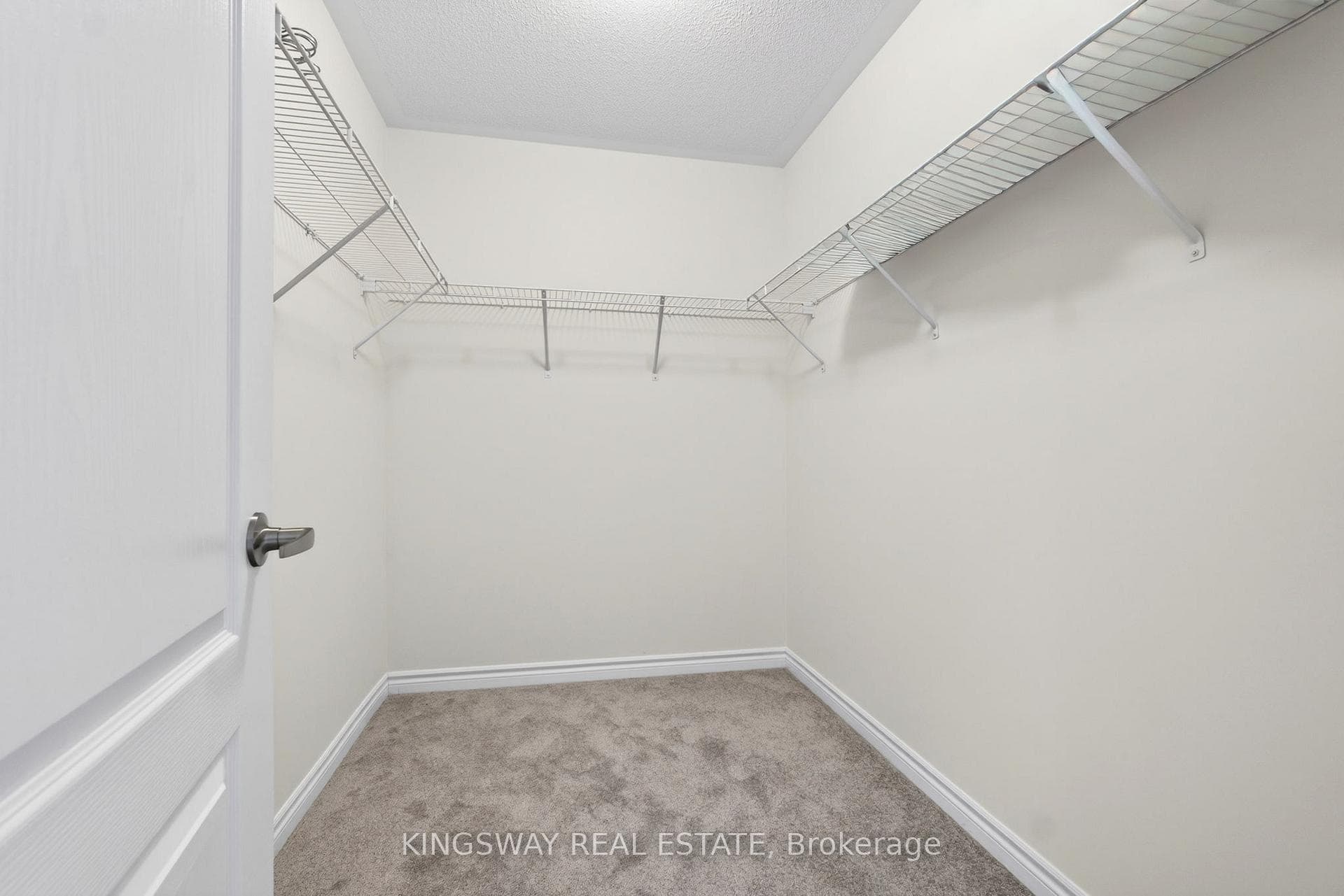 2144 Hallandale Street photo 22
