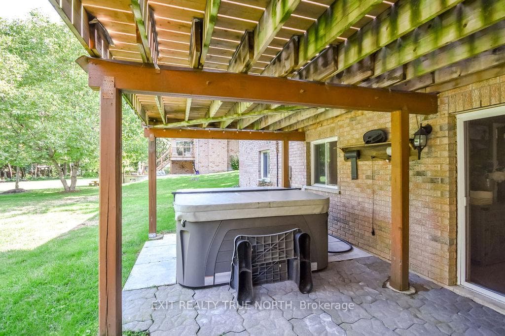 28 Nicholson Crescent photo 40