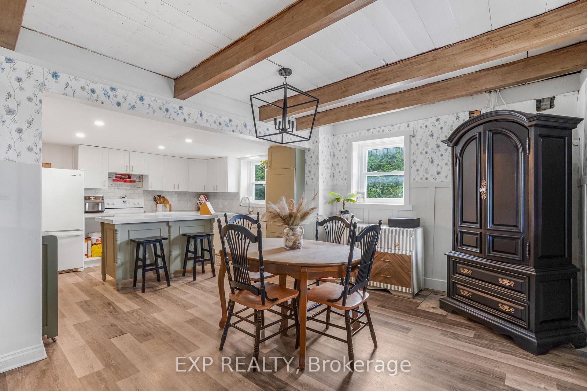 1209 Labrosse Street photo 3
