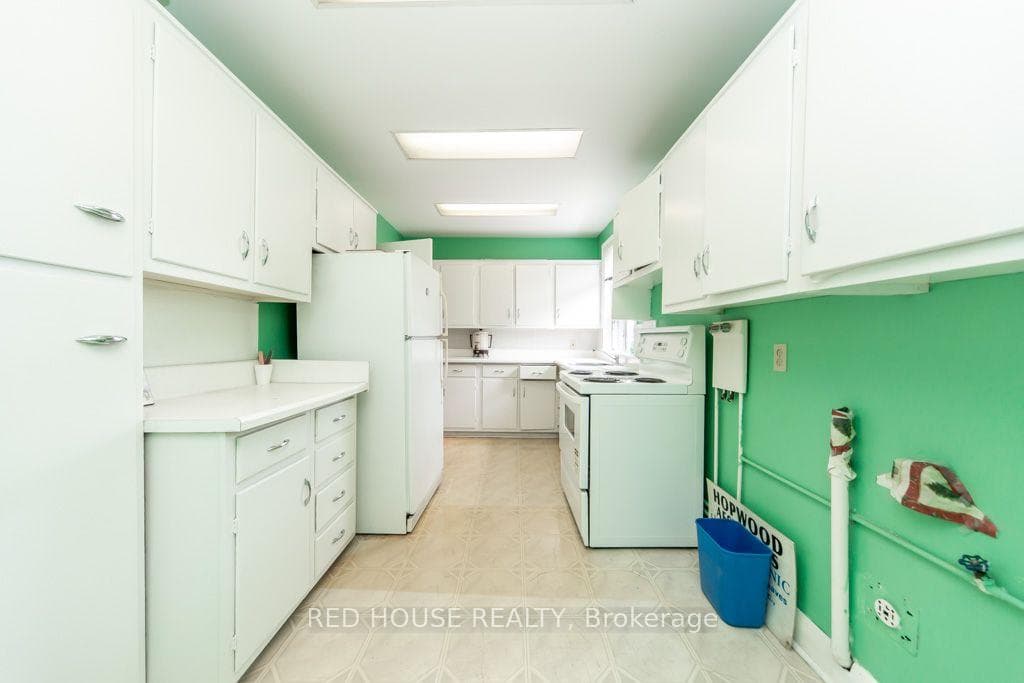 658 Vaughan Road photo 20