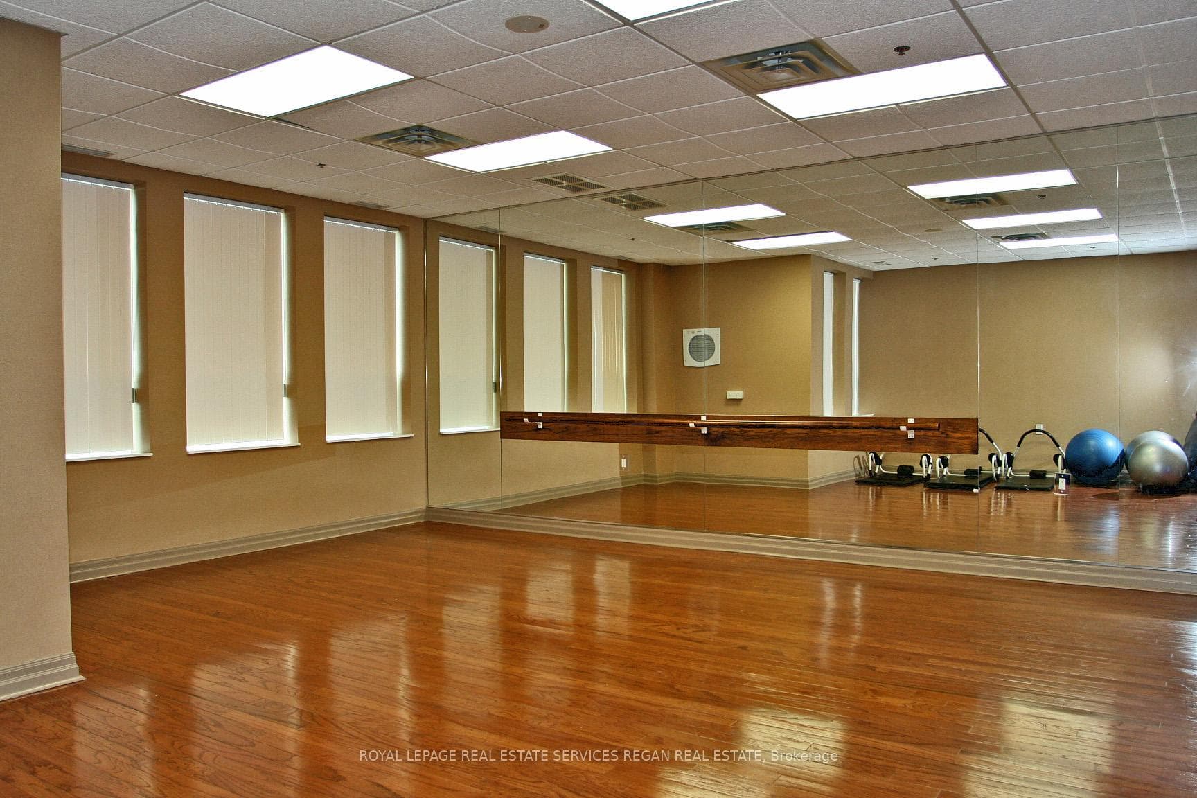 4900 Glen Erin Drive Unit 207 photo 28
