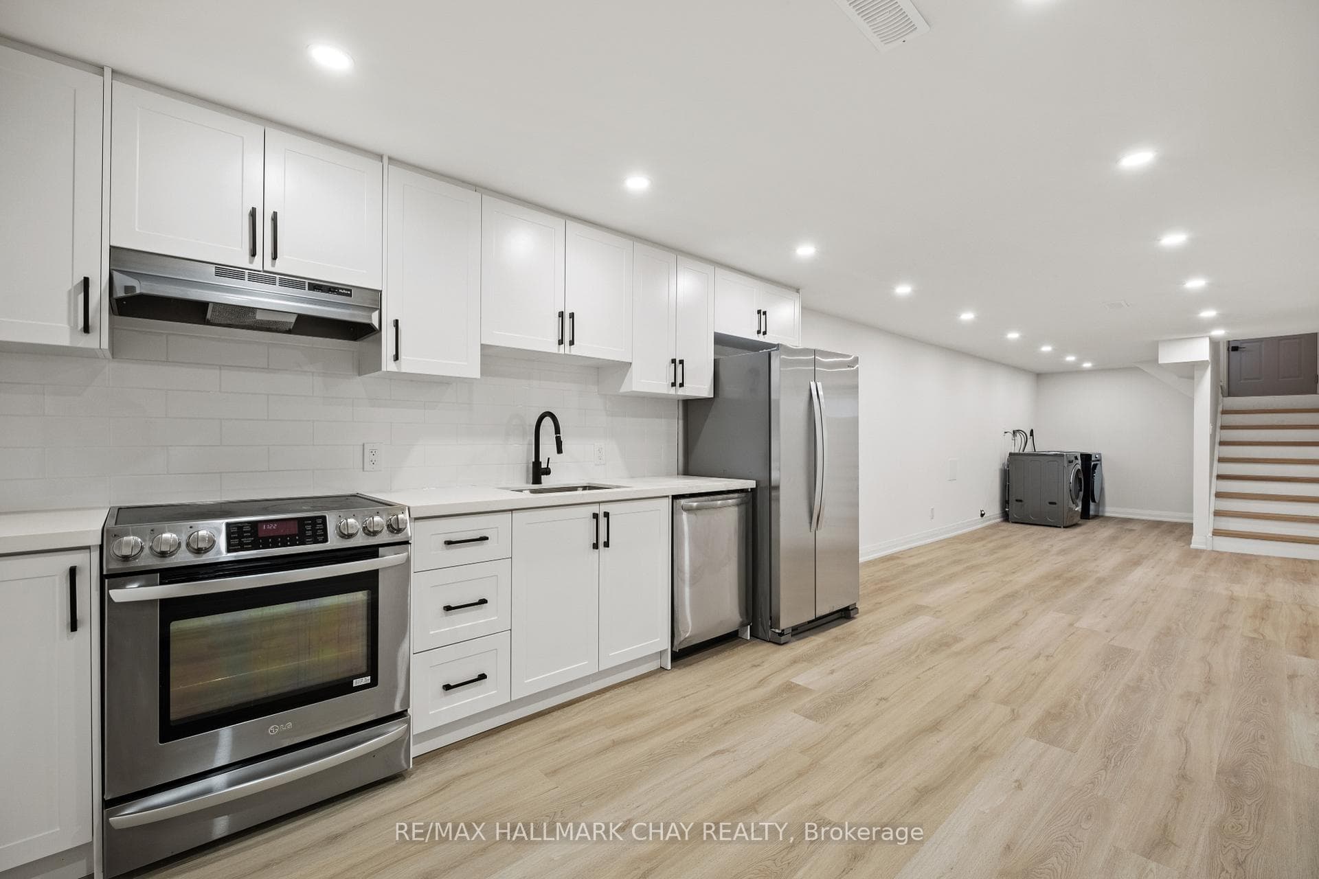 317 James Street photo 17