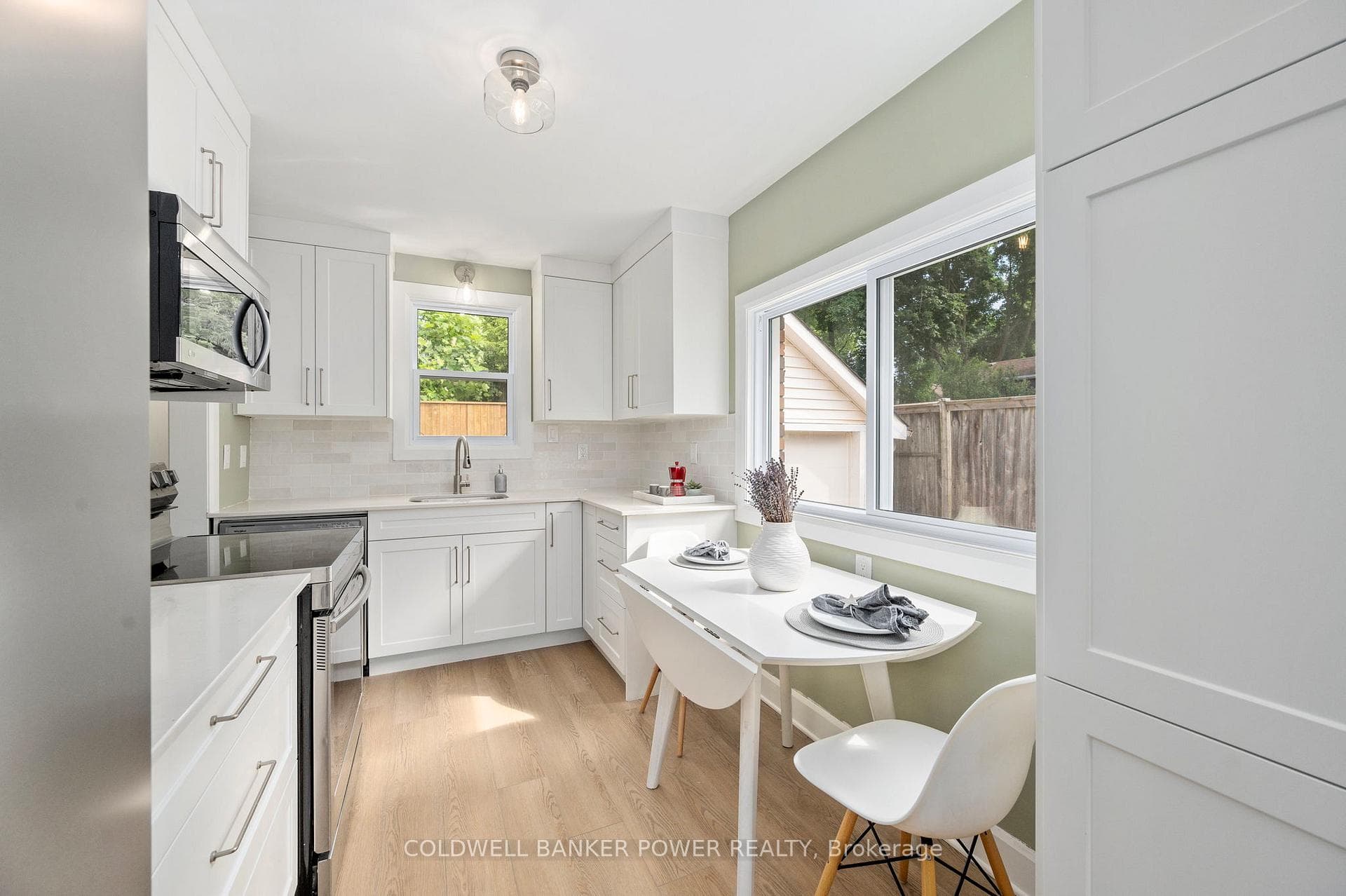 8 Eastman Avenue photo 8