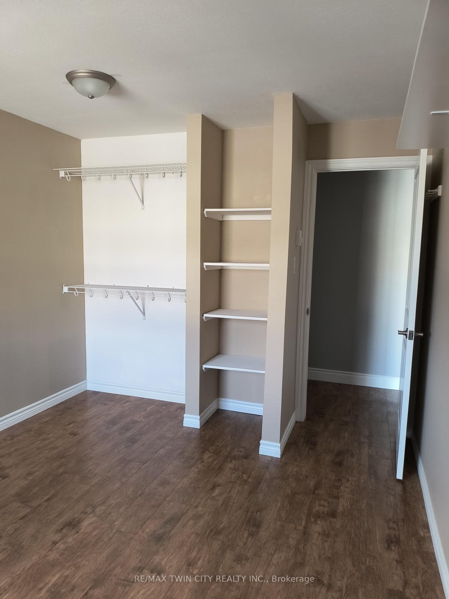 735 Deveron Crescent Unit 211 photo 10