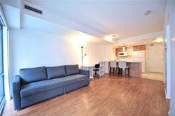 38 Grenville Street Unit 406 photo 3