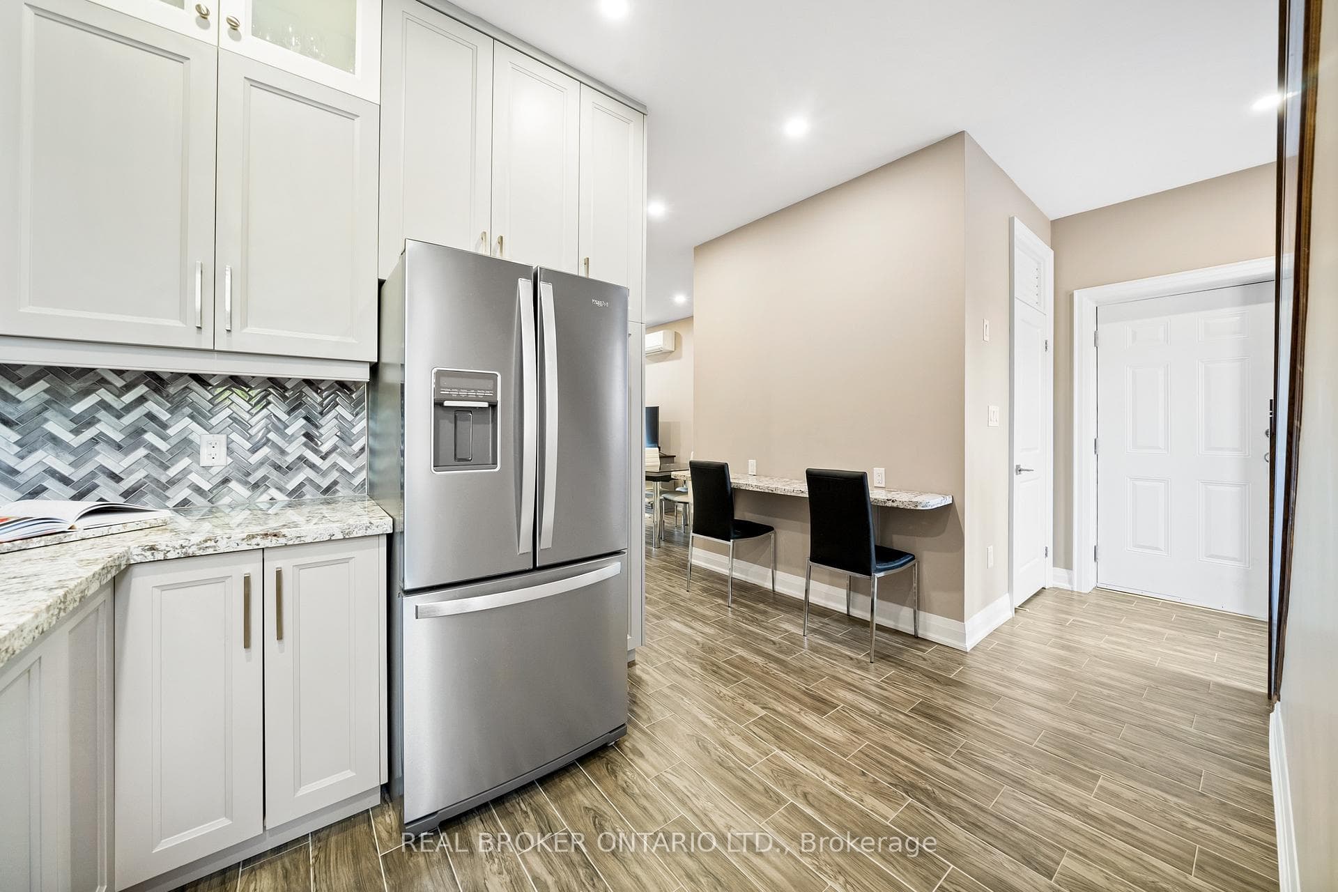 12 Kipping Avenue photo 11