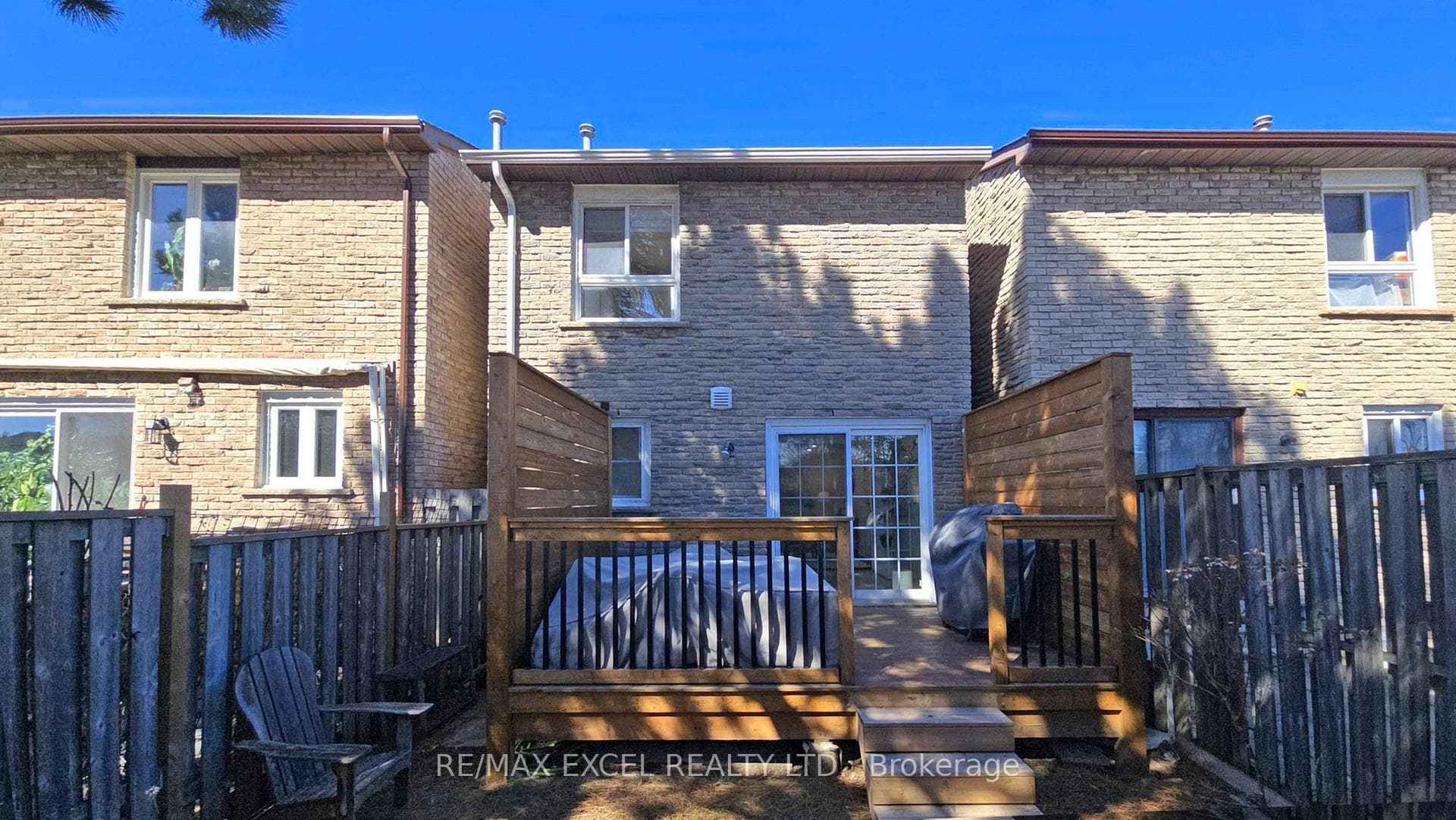 73 McCabe Crescent photo 44