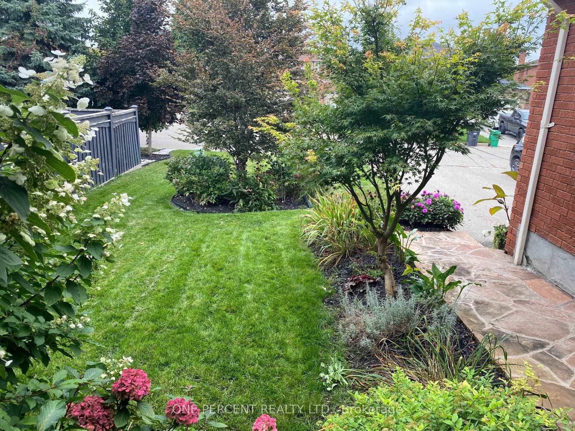 5 Bowes Court photo 44