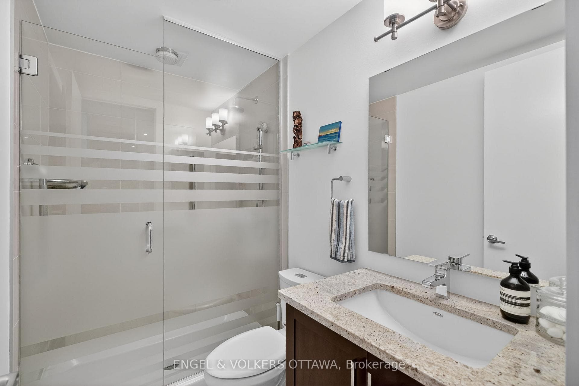 131 Holland Avenue Unit 602 photo 25