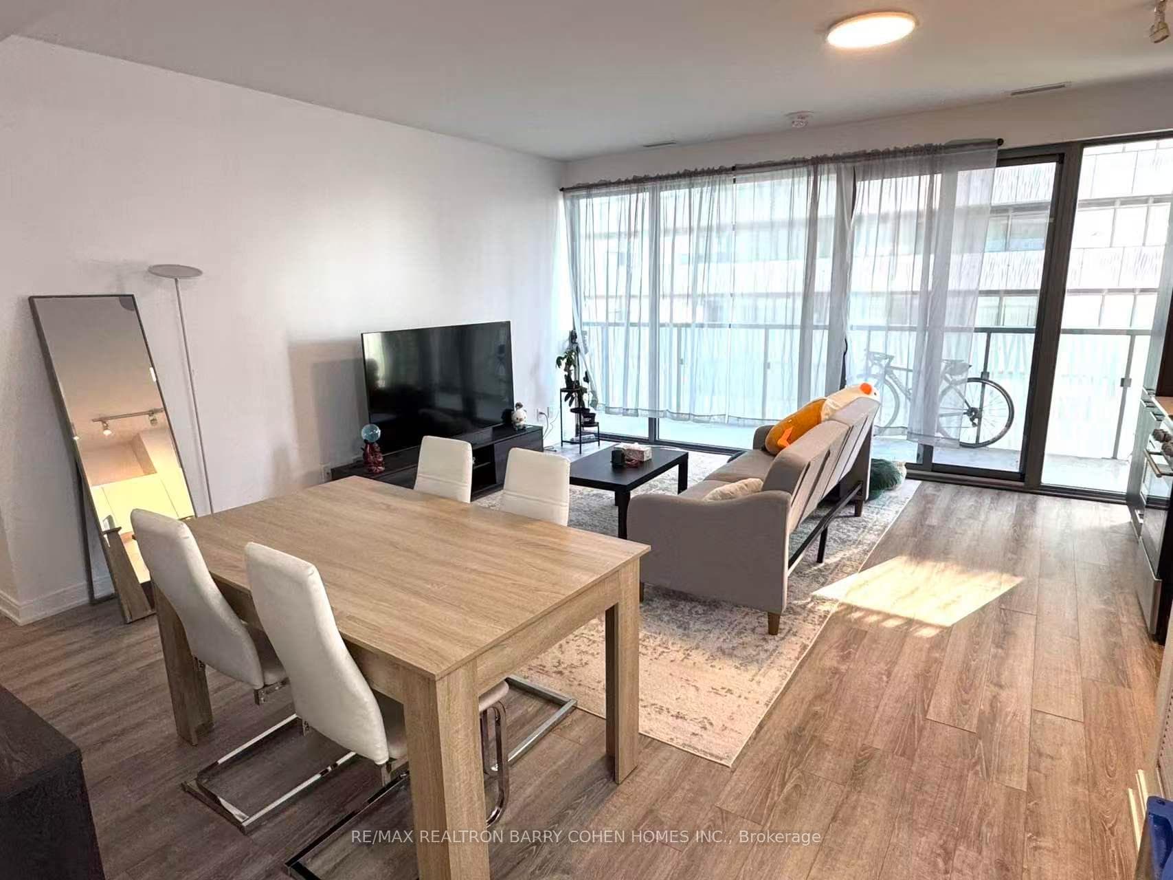 50 Charles Street Unit 3407 photo 2