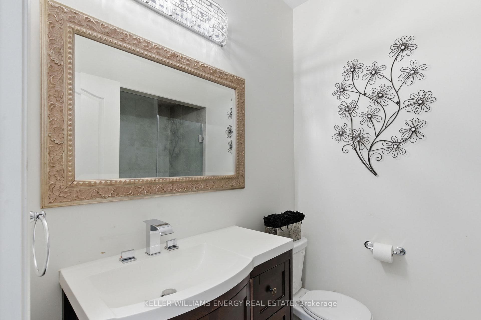 119 Stewart Crescent photo 16
