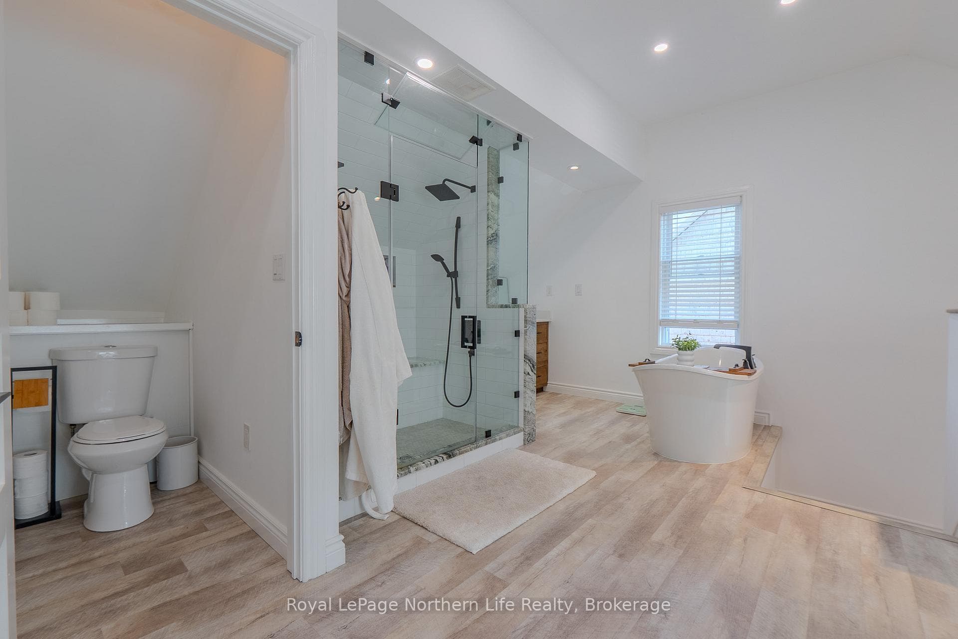 Soaker tub, steam shower and separate toilet close