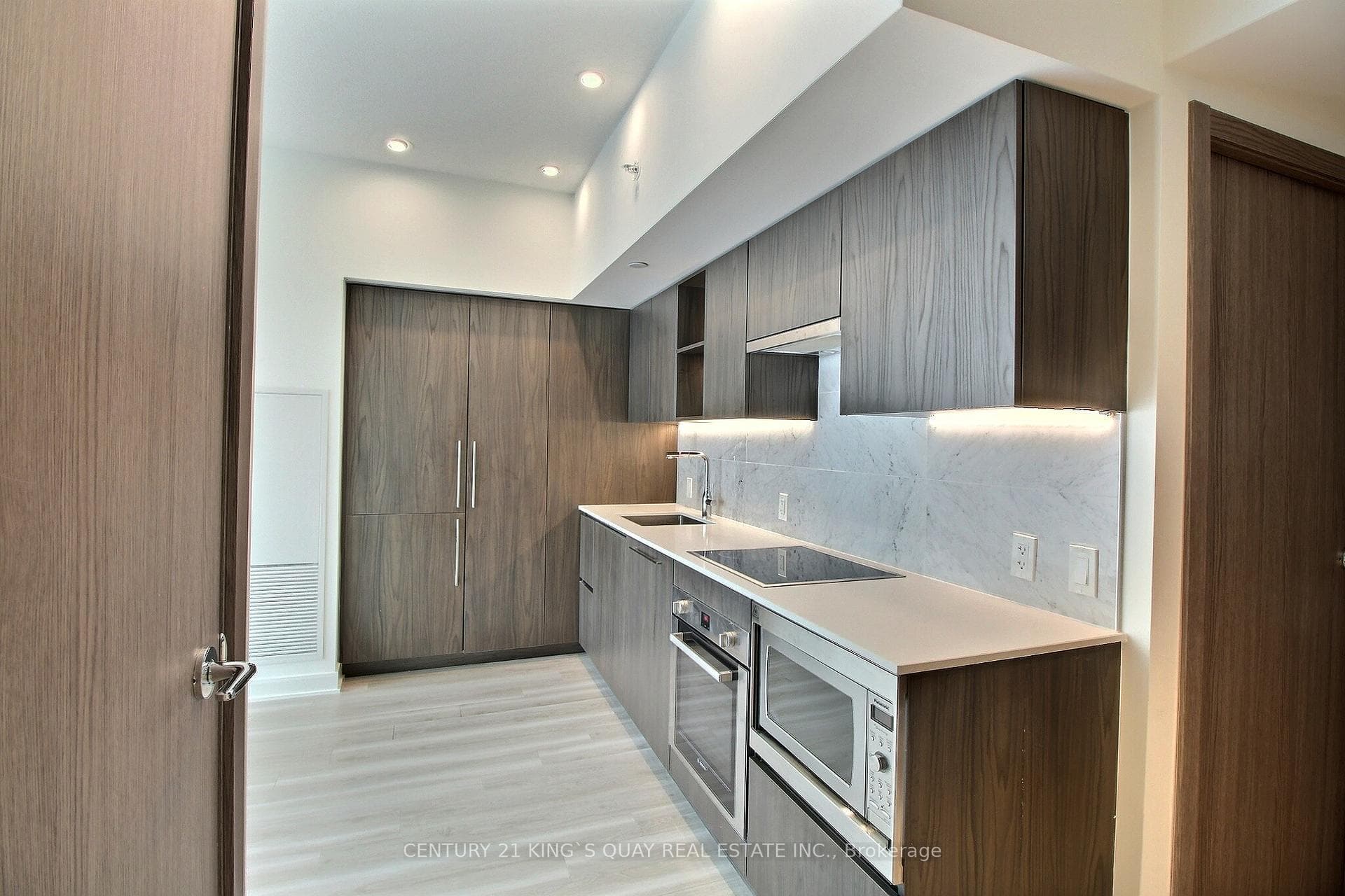17 Bathurst Street Unit 1203 photo 3