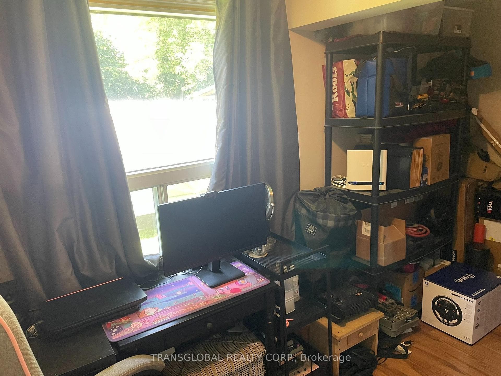 Office in 2nd bedroom