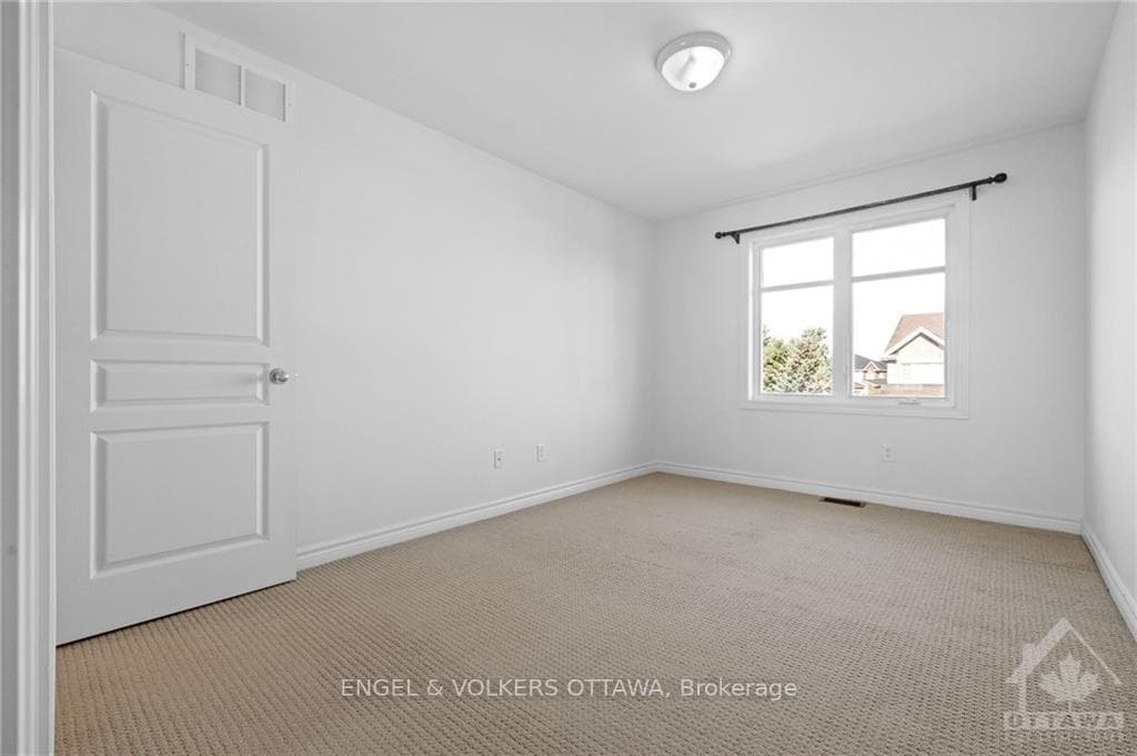 242 STEDMAN Street photo 23