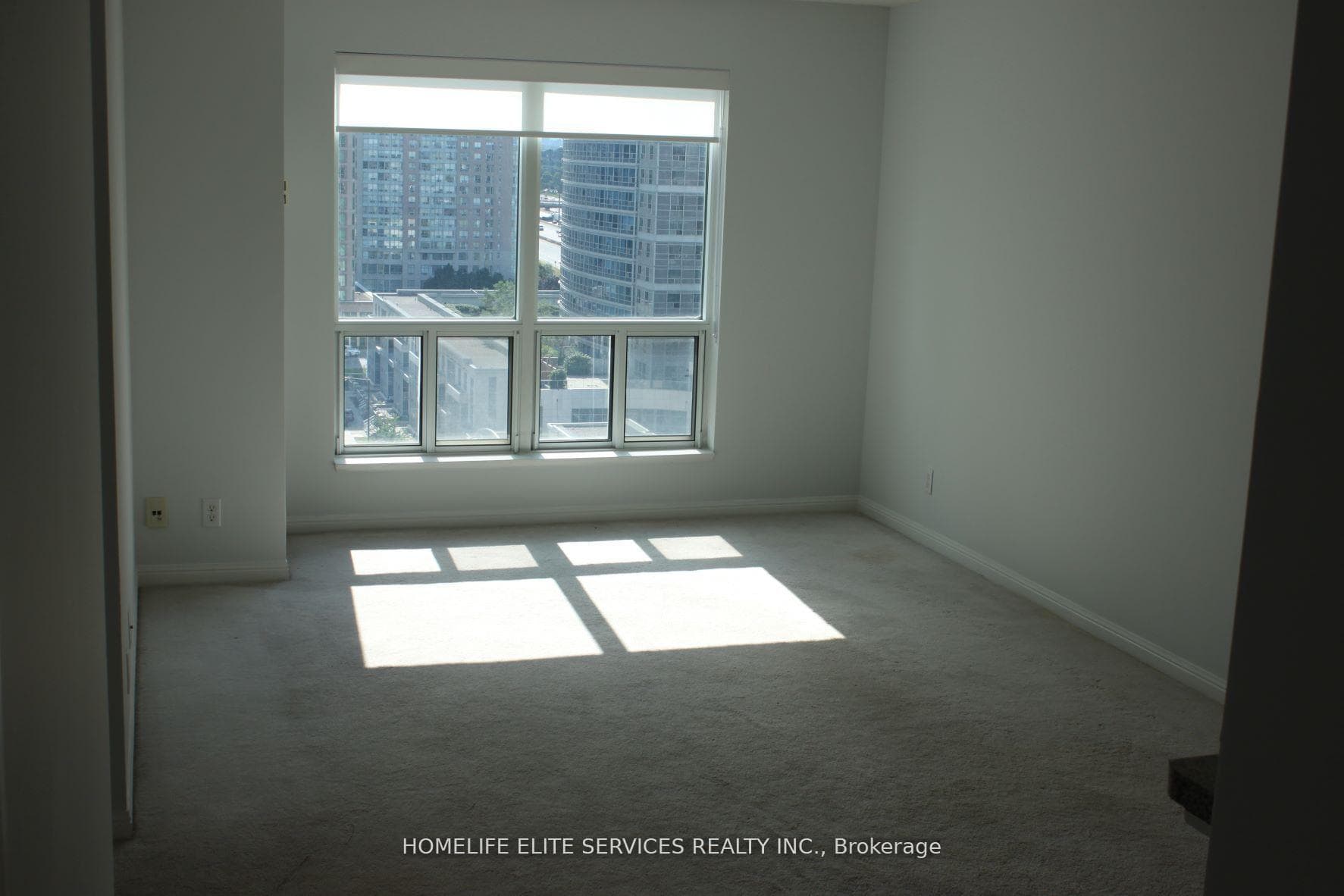 11 Lee Centre Drive Unit 1615 photo 2