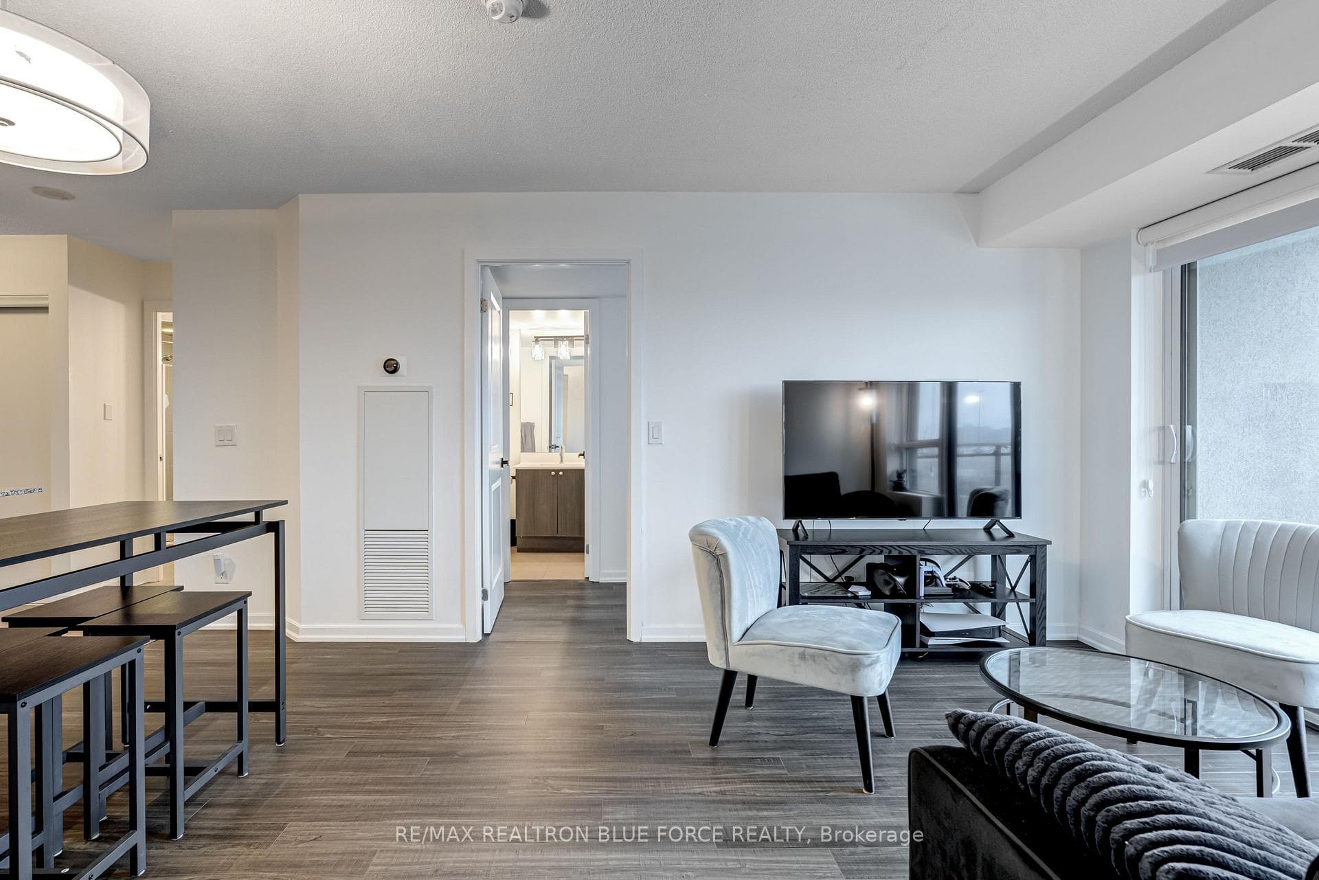1235 Bayly Street Unit 409 photo 10