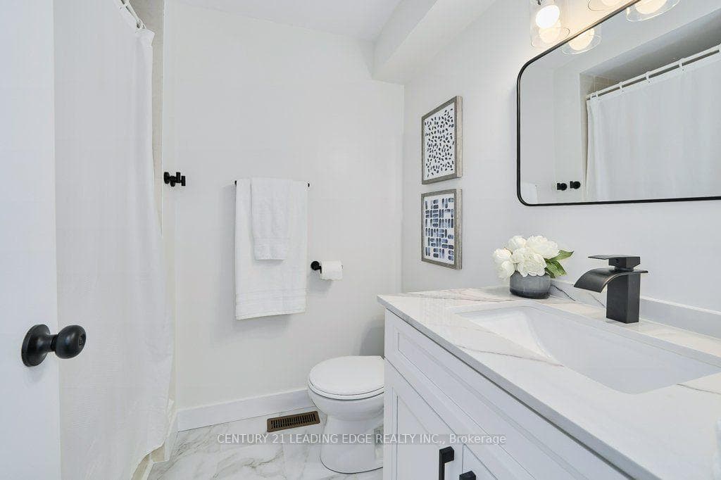 2nd Floor 4pc Washroom