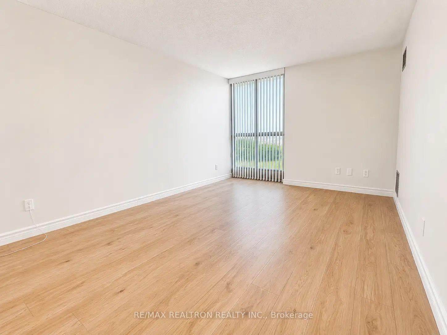 40 Baif Boulevard Unit 506 photo 16