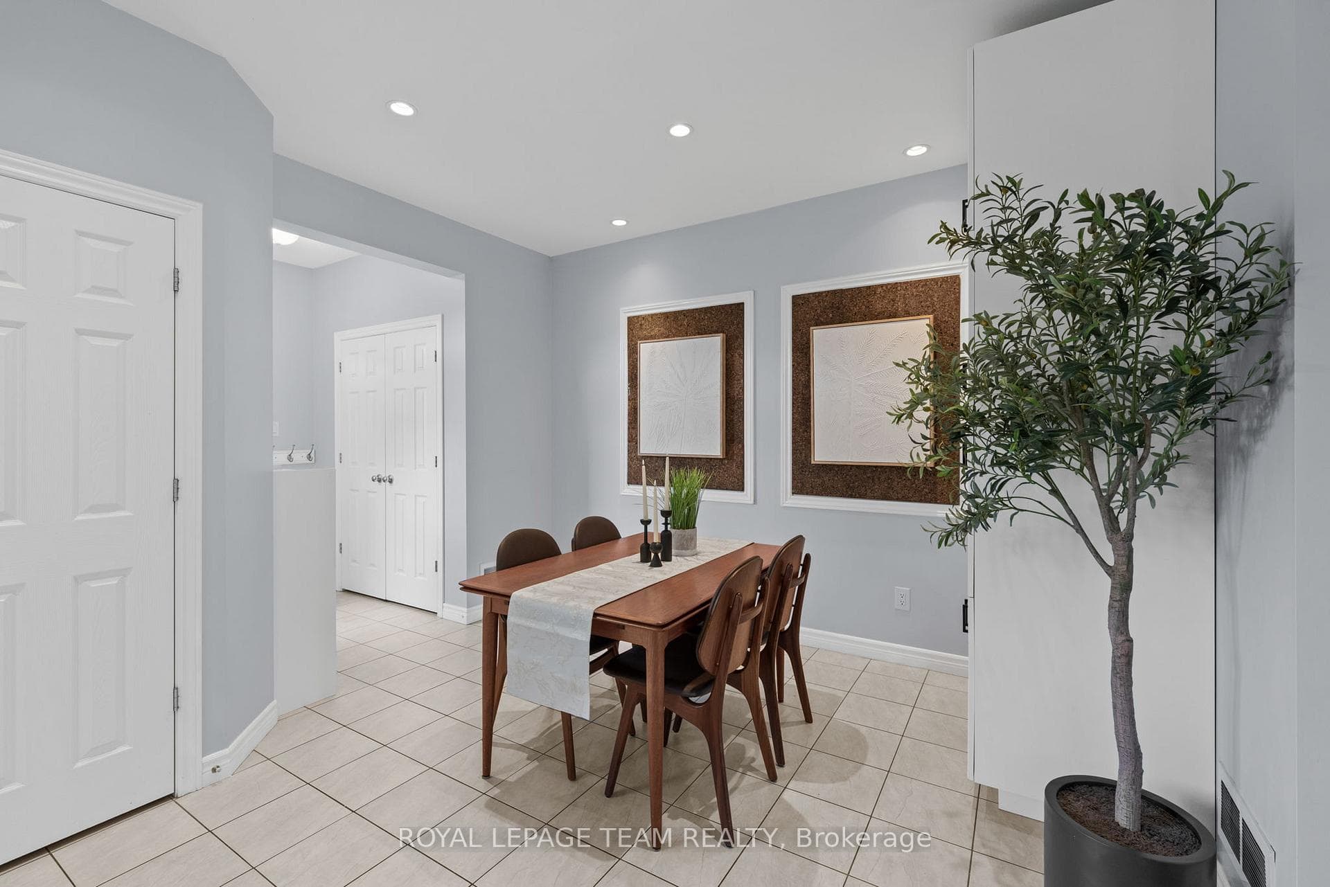 431 Sweetflag Street photo 15