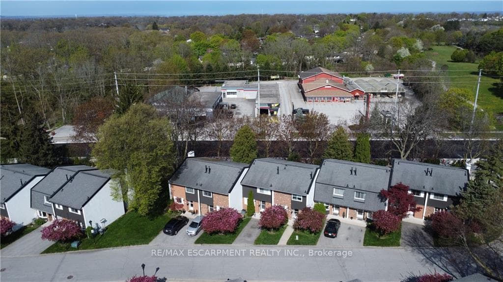 77 Linwell Road Unit 27 photo 1