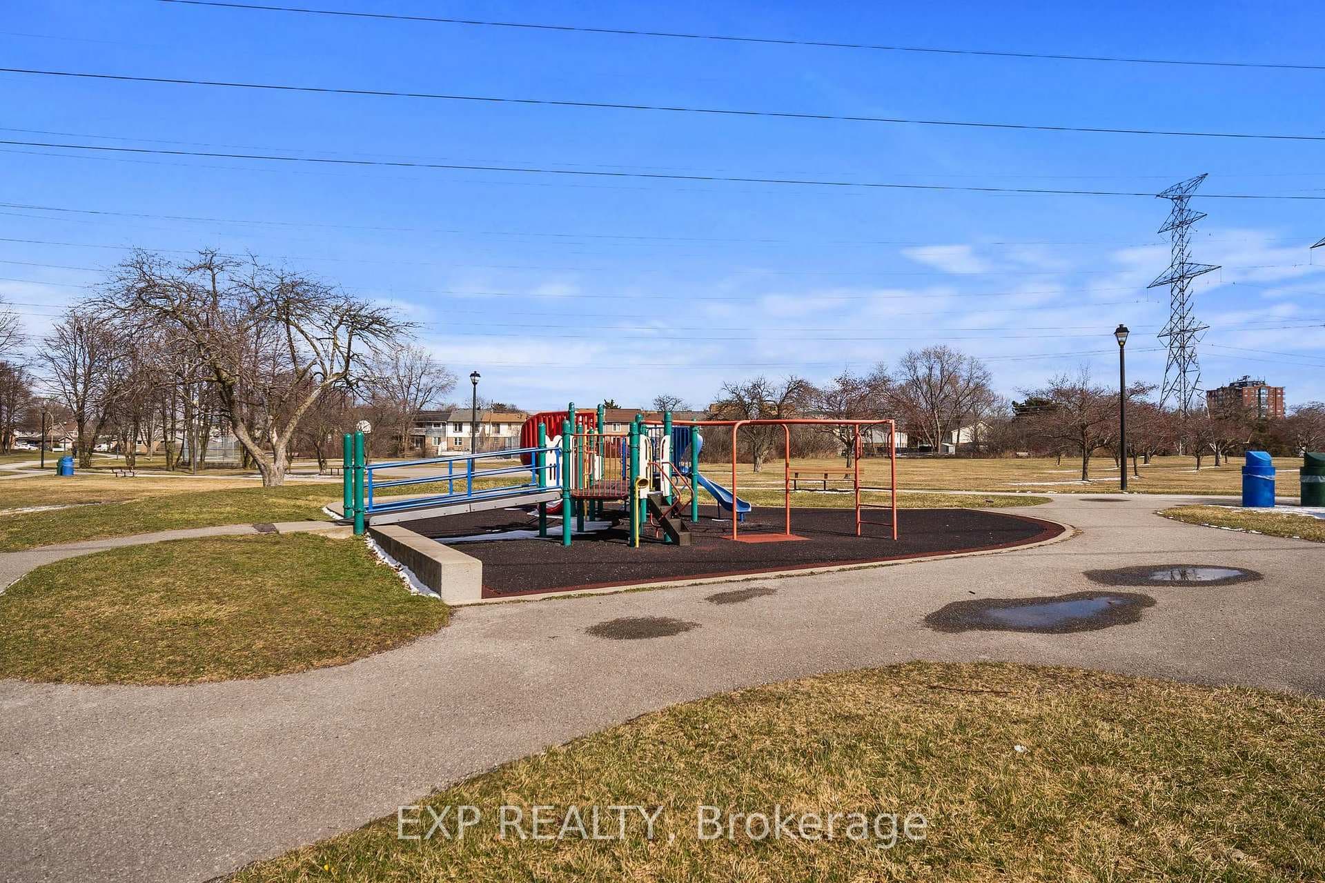 1555 Kingston Road Unit 220 photo 22