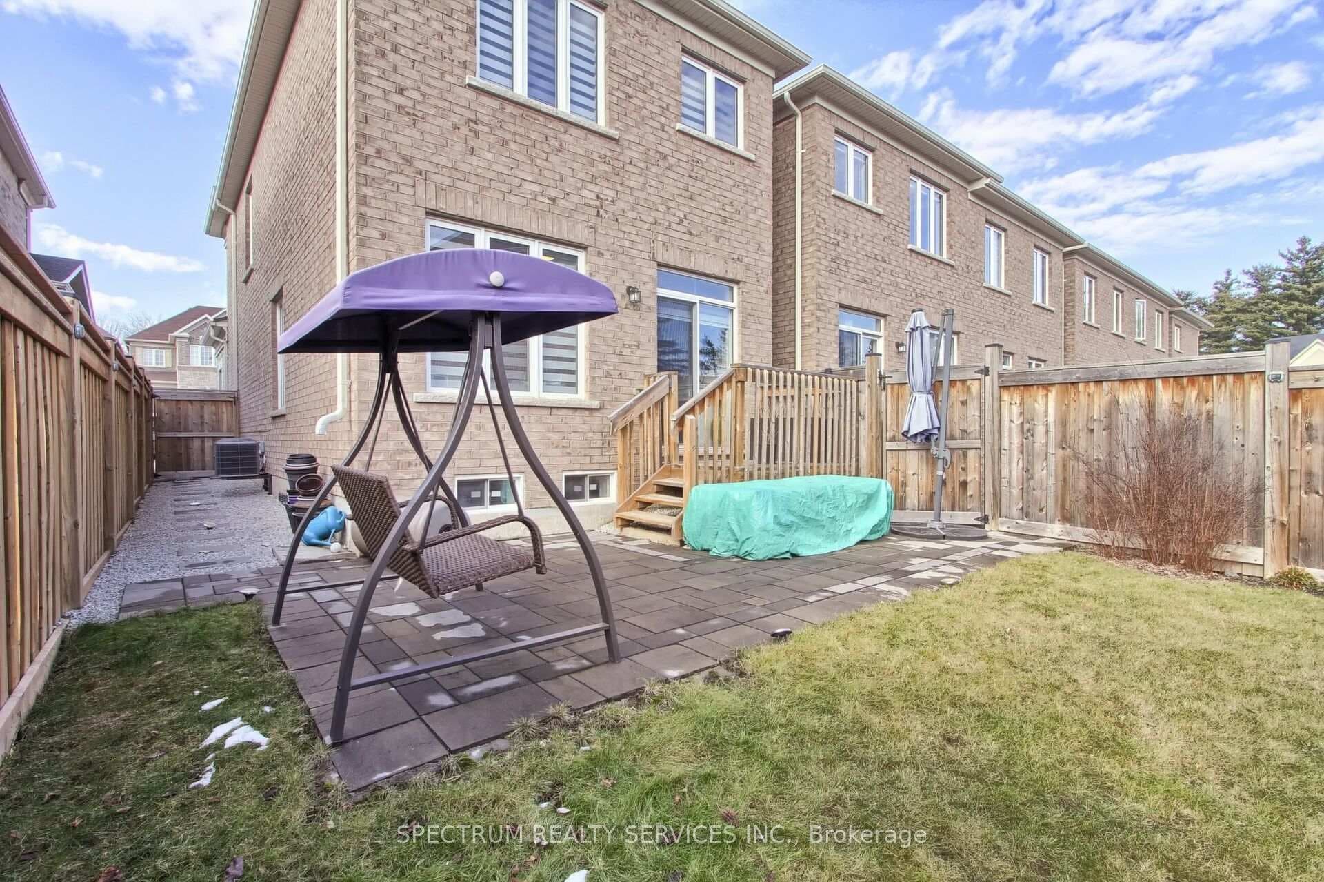 11 Ridgegate Crescent photo 36