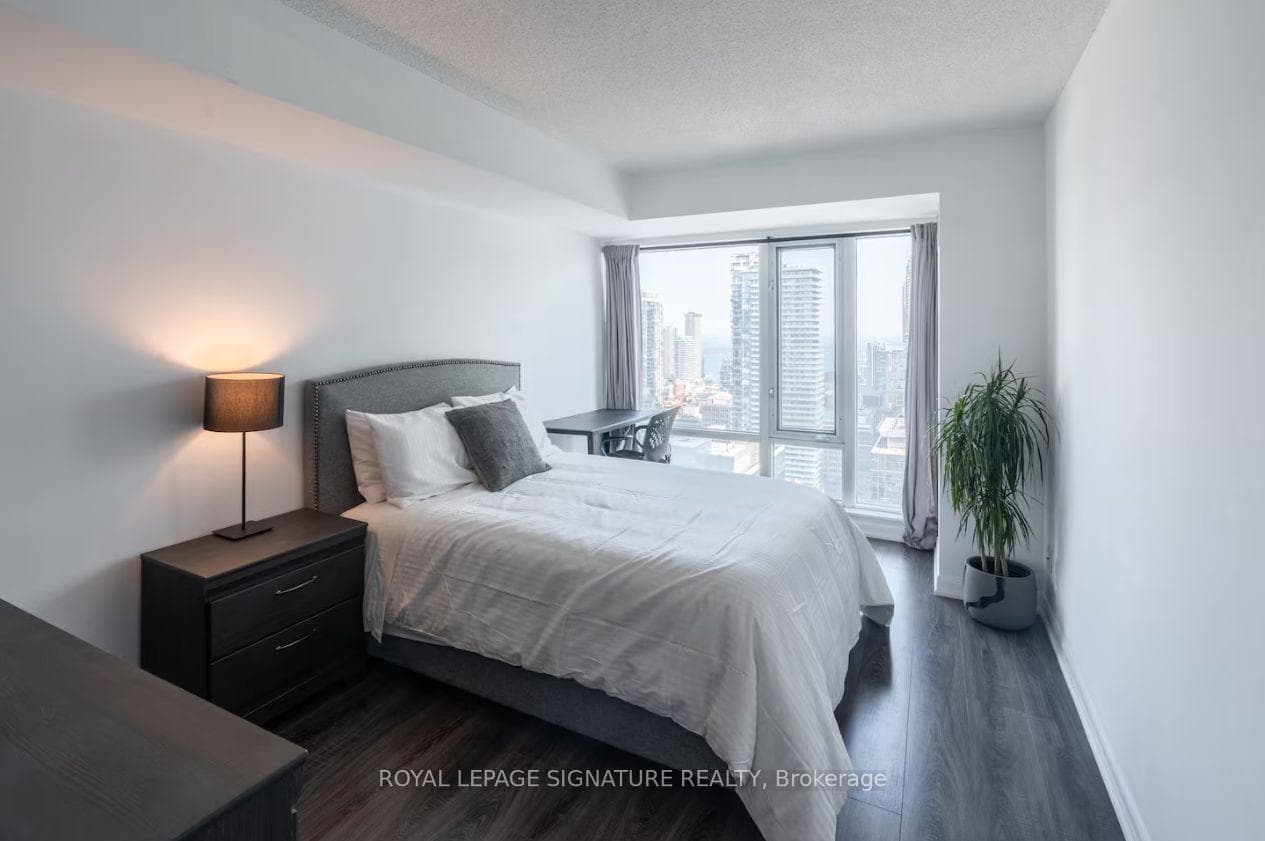 210 Victoria Street Unit 3907 photo 6
