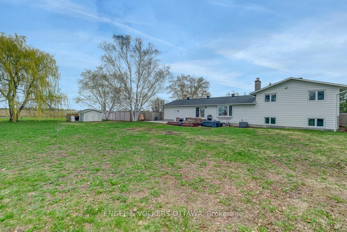 2963 Roger Stevens Drive photo 36