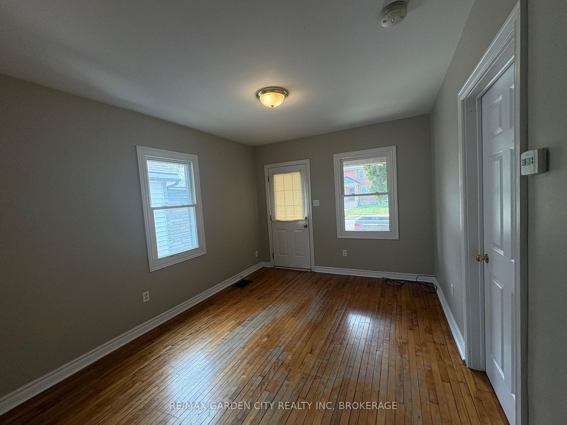 200 Lincoln Street photo 2