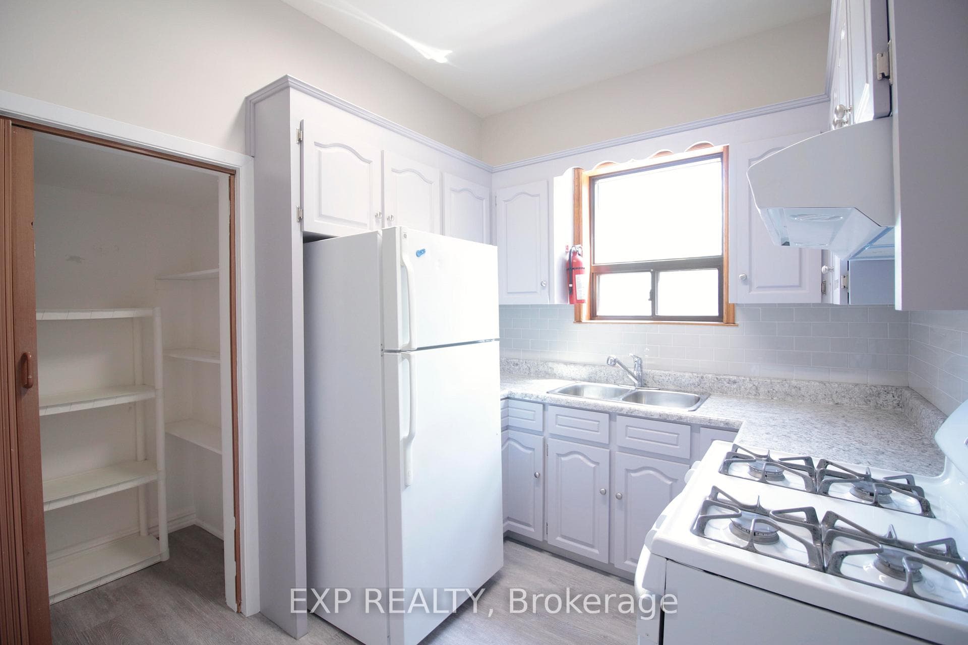 301 Crawford Street Unit Main photo 5