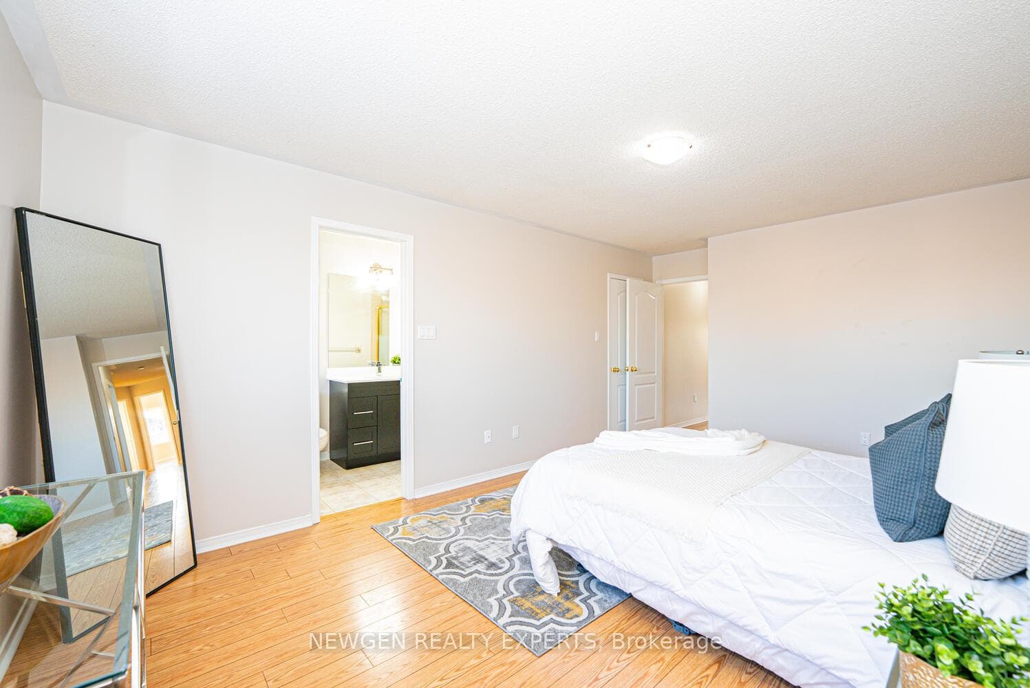 23 Whiteface Crescent photo 30