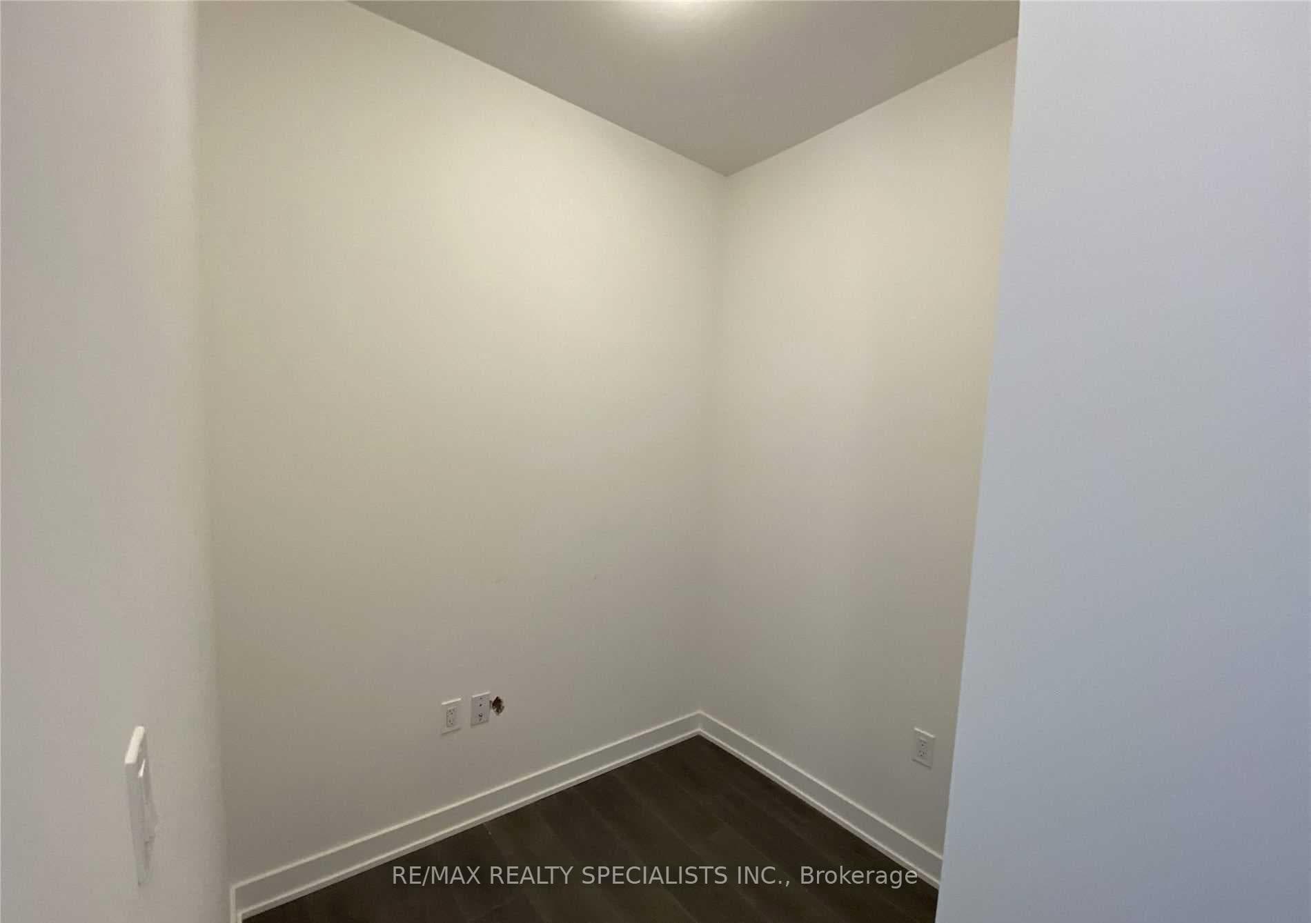 99 Broadway Avenue Unit PH07 photo 11
