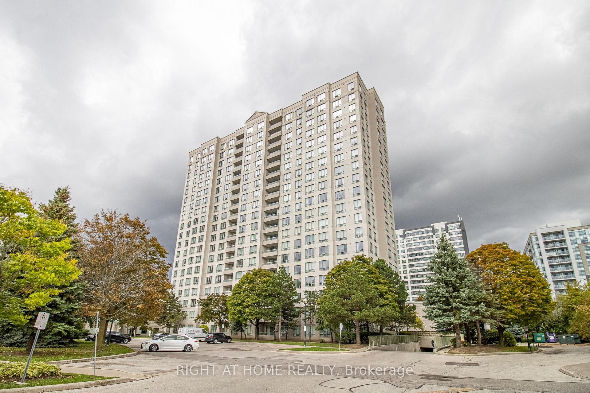 5039 Finch Avenue Unit #309 photo 2