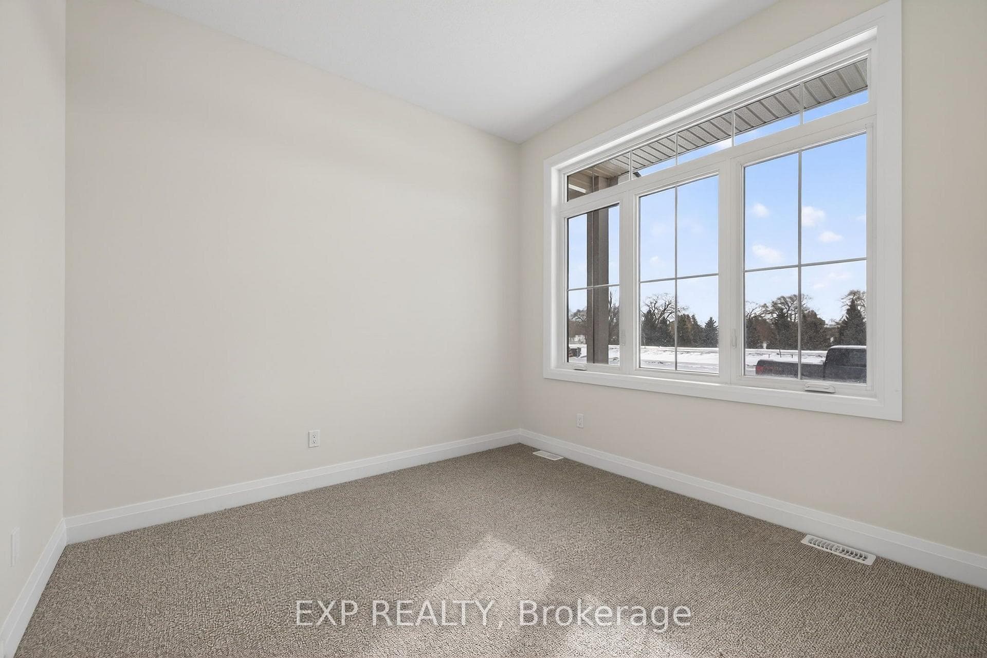 24 Dearing Drive photo 4