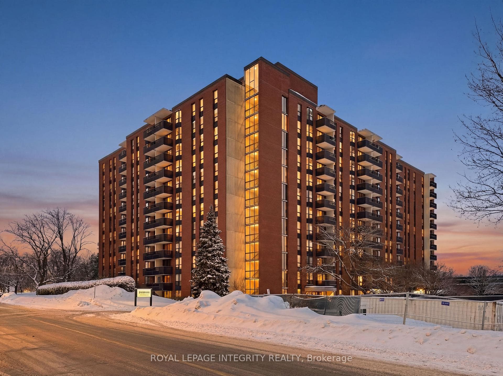 2951 Riverside Drive Unit 305 photo 1